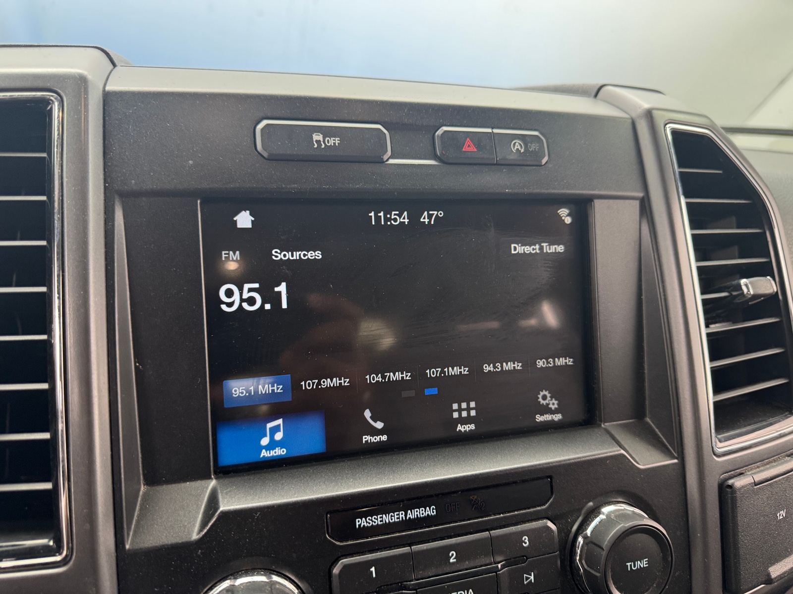 Thumbnail: 2019 Ford Econoline - 4