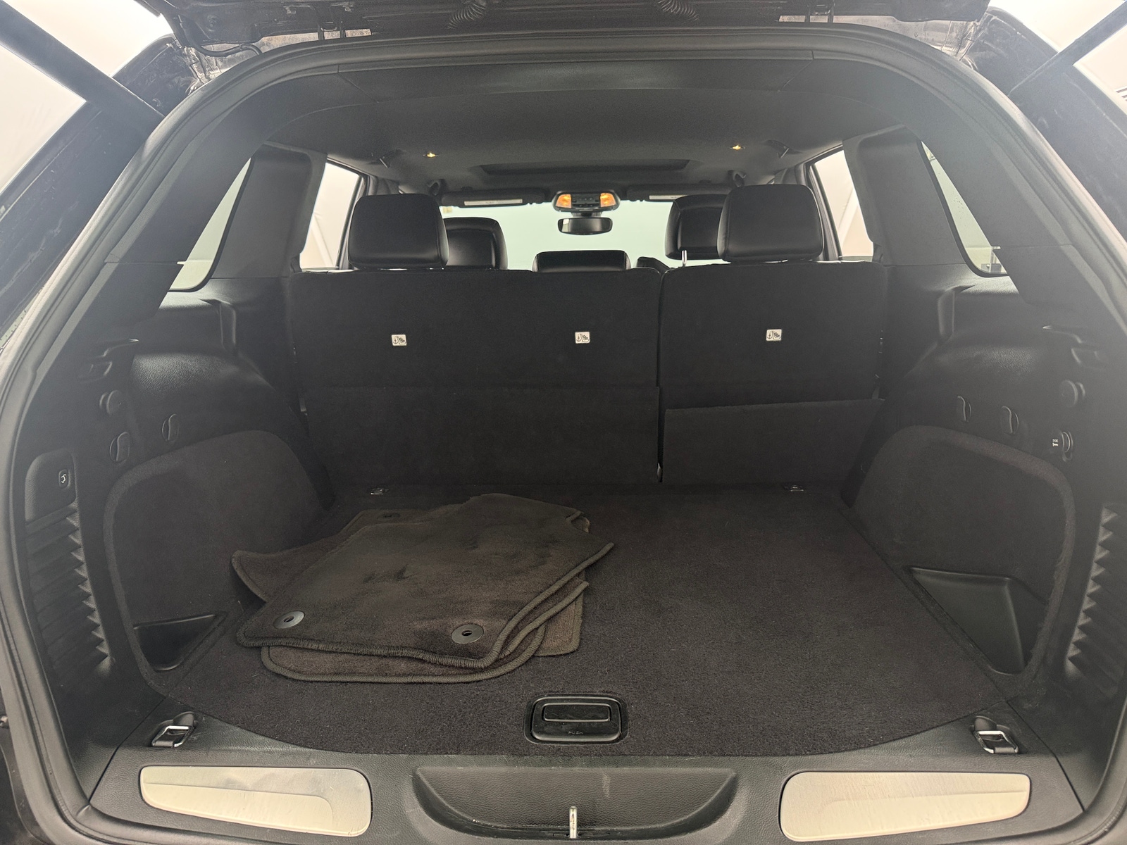 Thumbnail: 2018 Jeep Grand Cherokee - 6