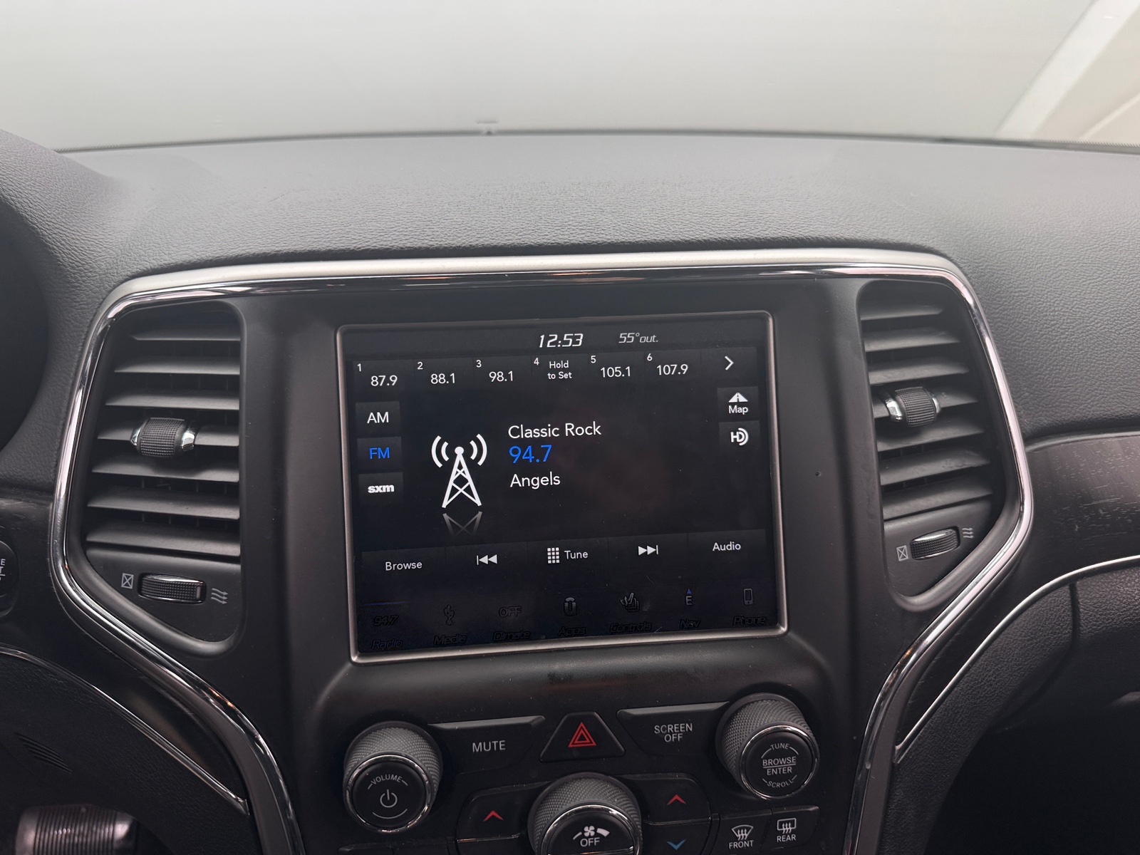 Thumbnail: 2018 Jeep Grand Cherokee - 3