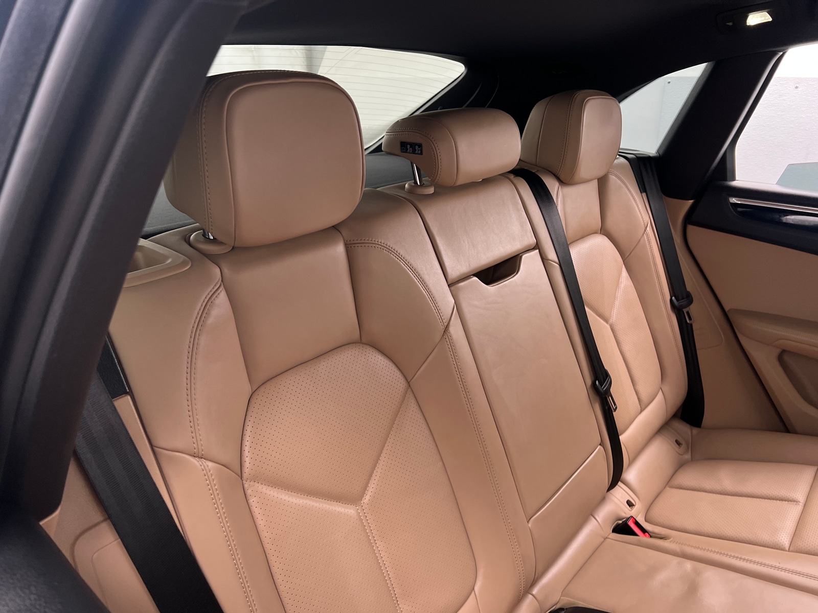 Thumbnail: 2022 Porsche Macan - 5