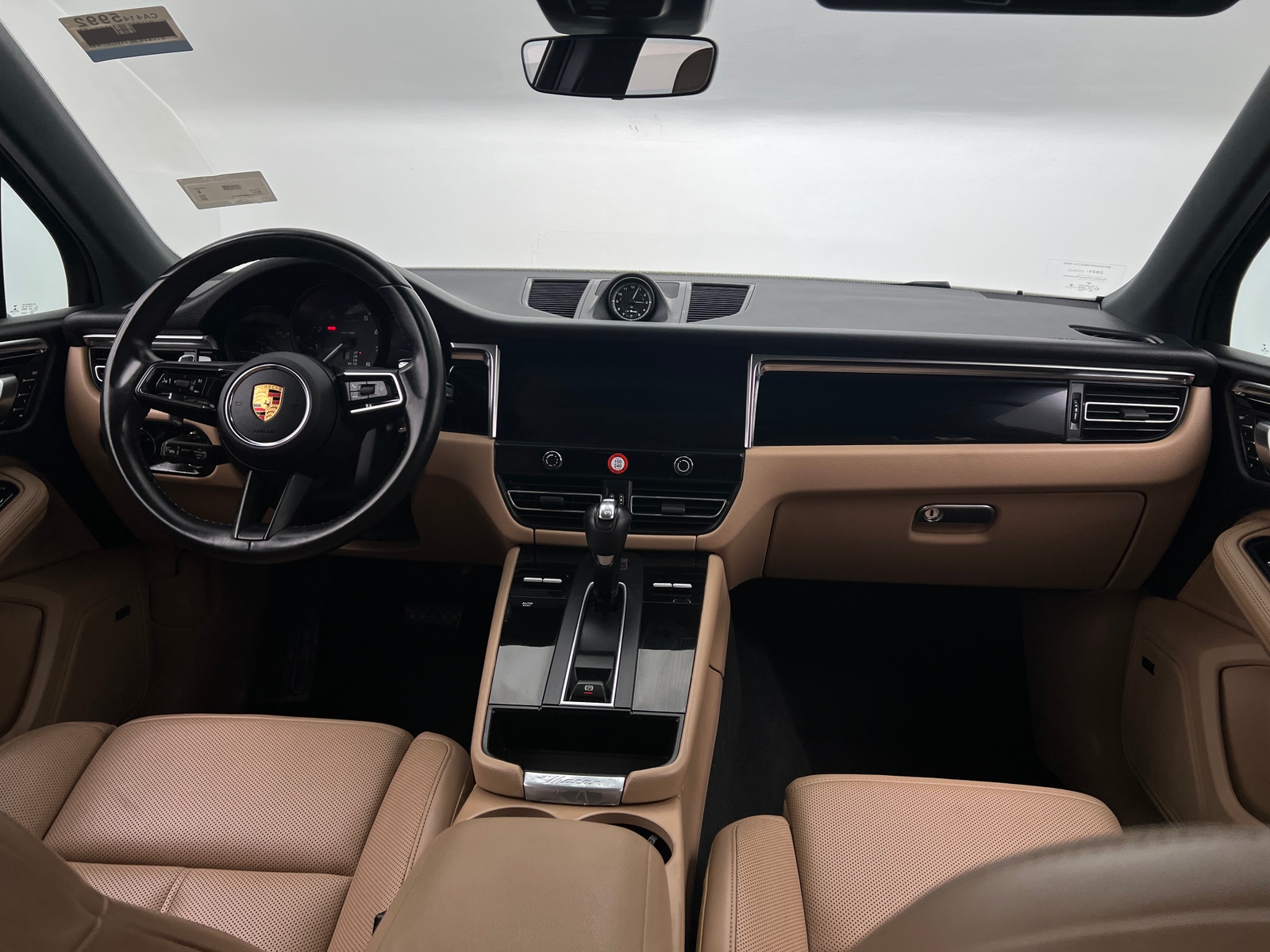 Thumbnail: 2022 Porsche Macan - 2