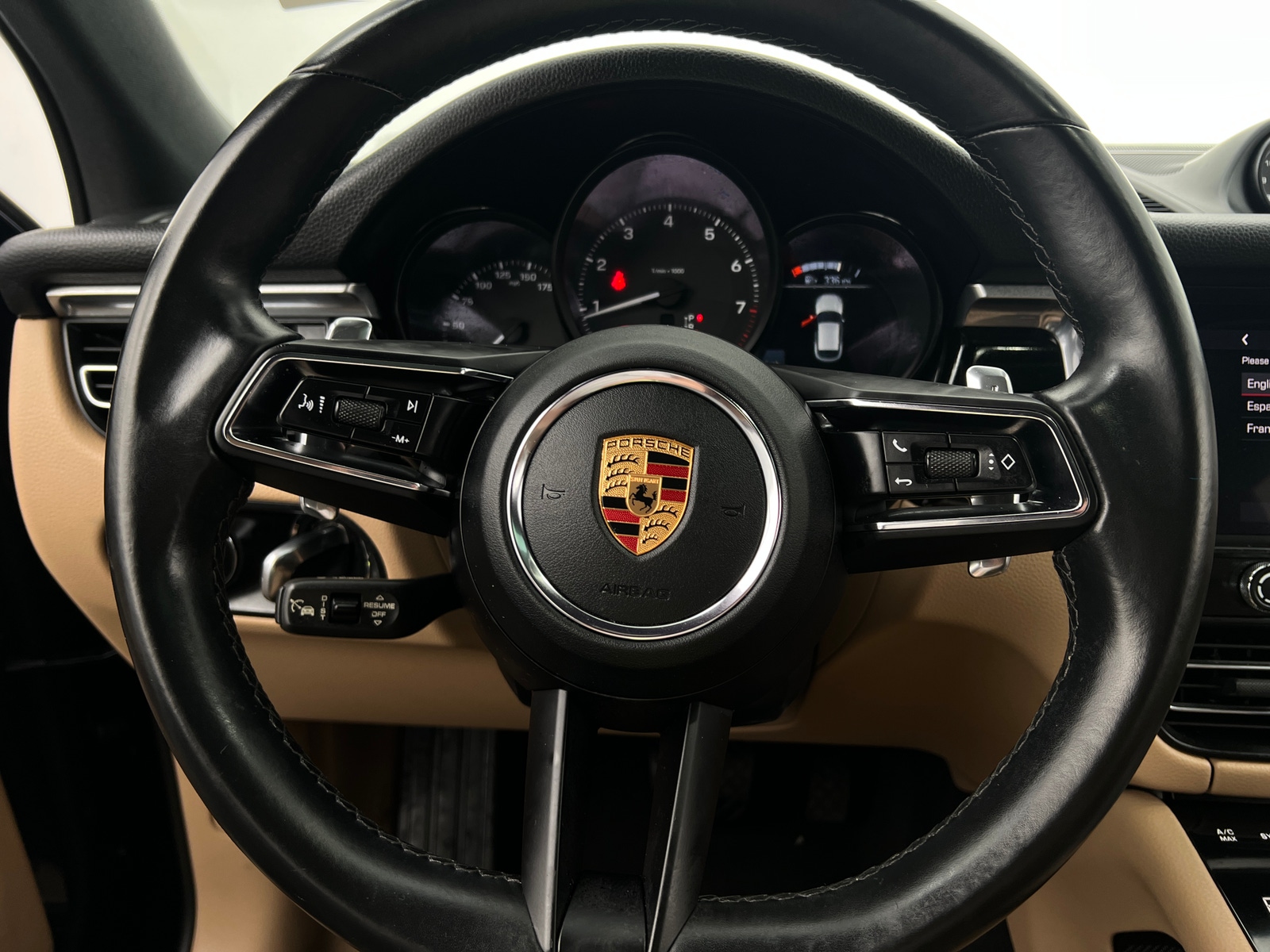 Thumbnail: 2022 Porsche Macan - 4