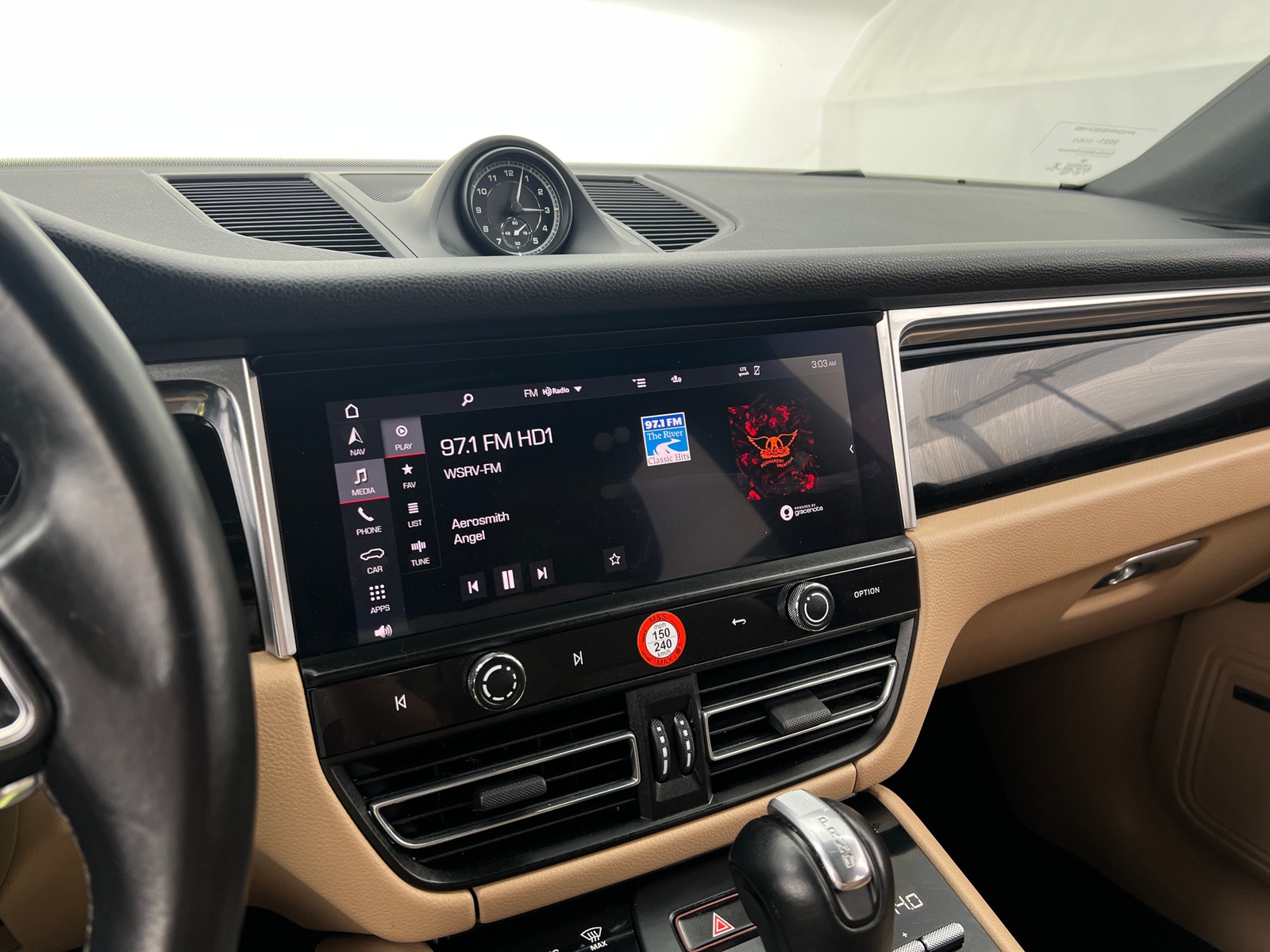 Thumbnail: 2022 Porsche Macan - 3