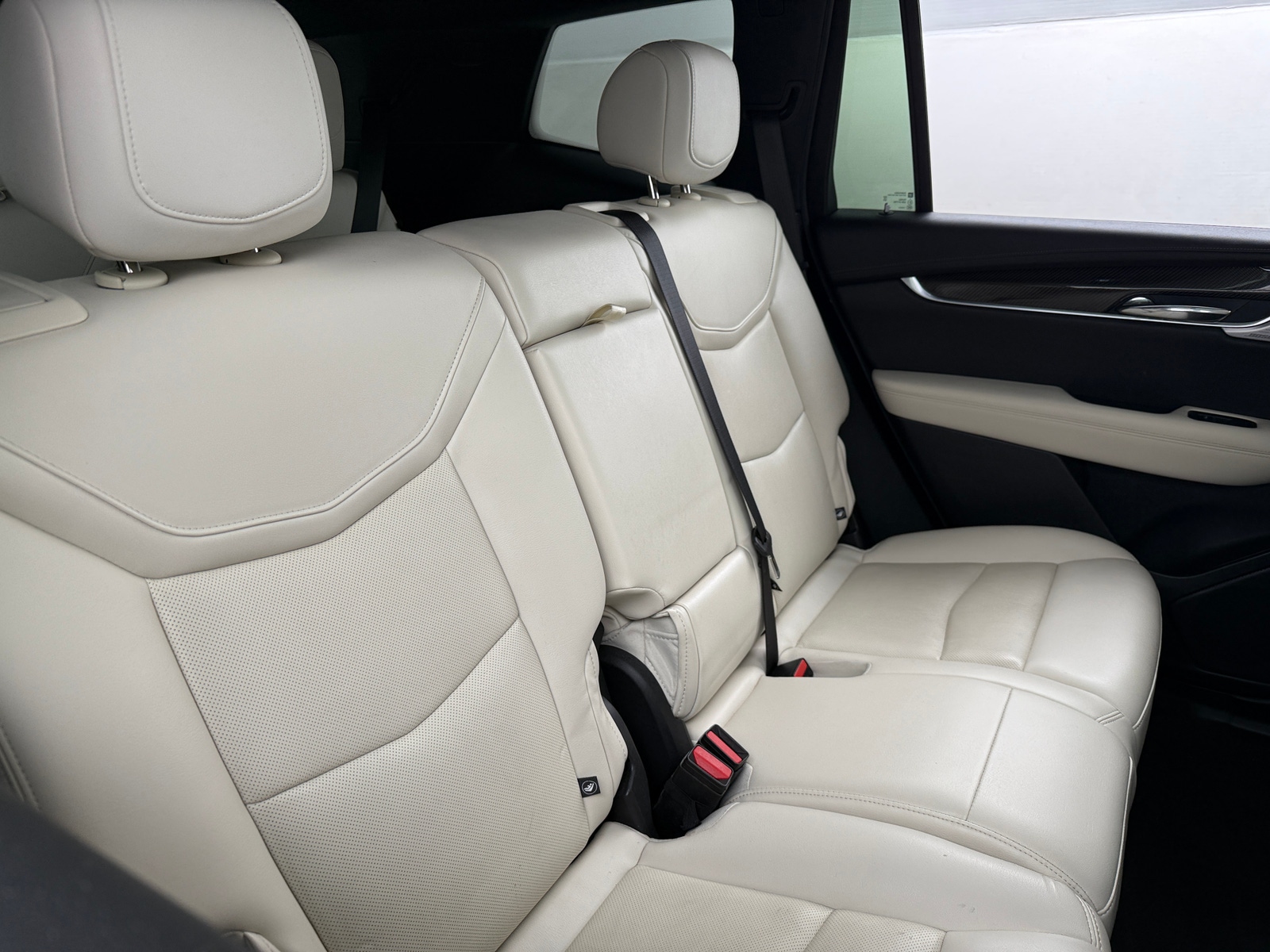 Thumbnail: 2023 Cadillac XT6 - 5