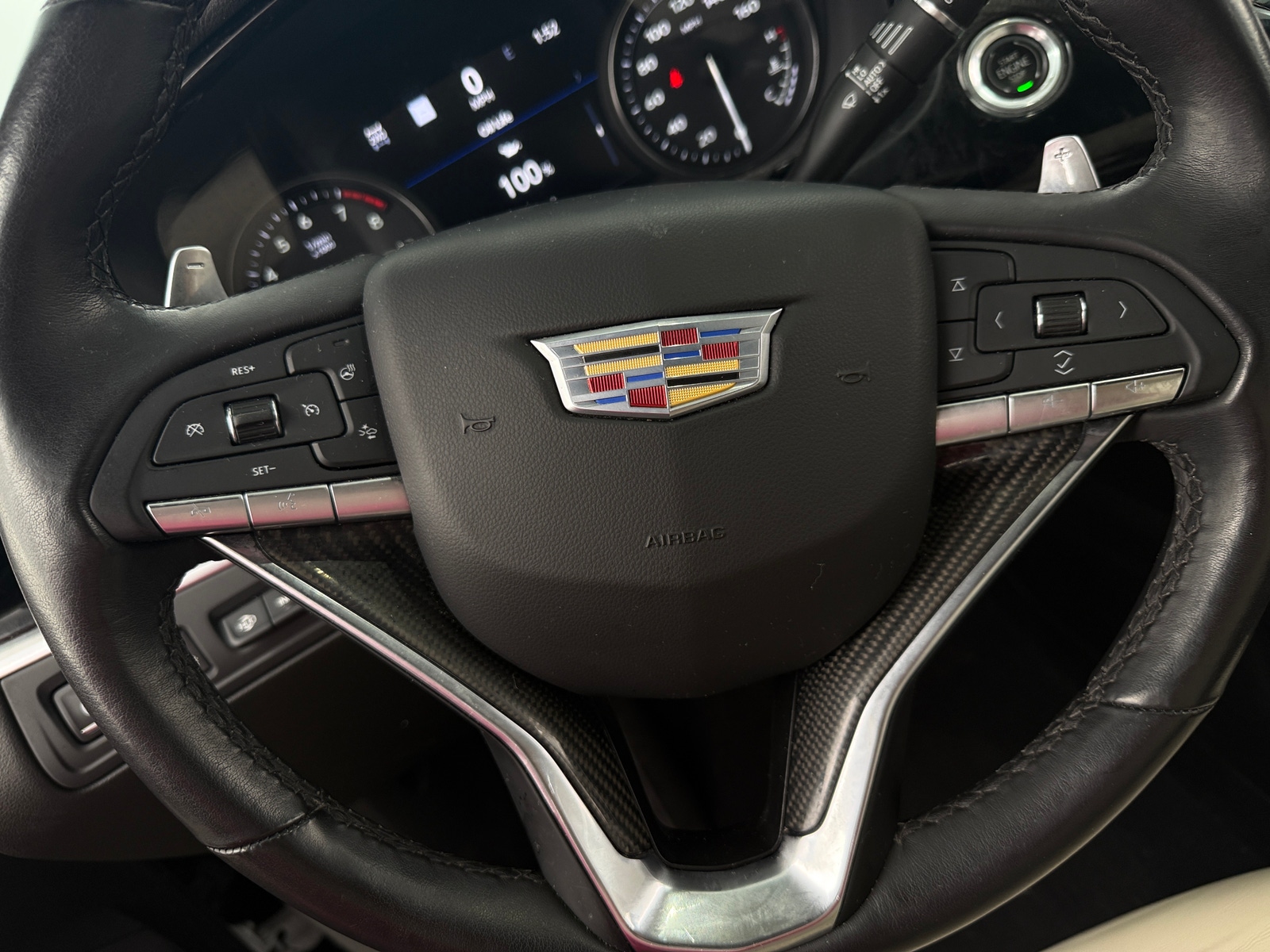 Thumbnail: 2023 Cadillac XT6 - 4