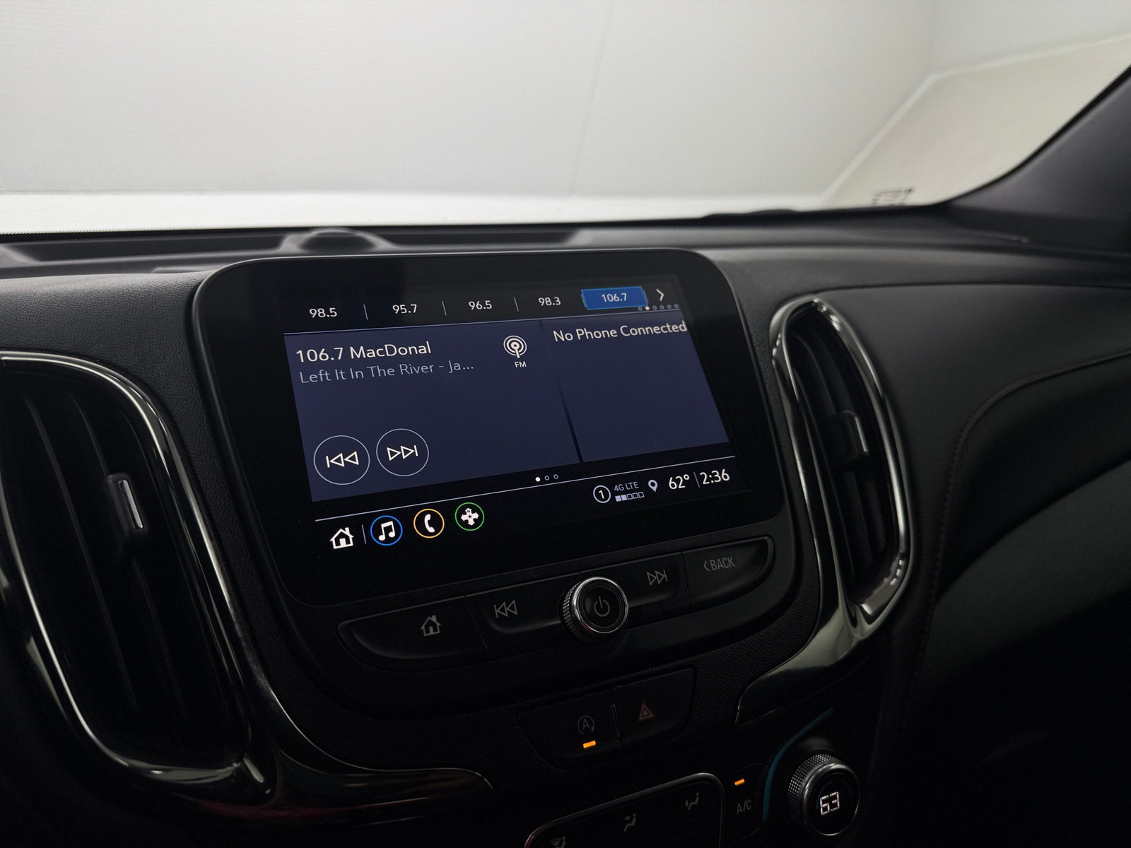 Thumbnail: 2024 Chevrolet Equinox - 4