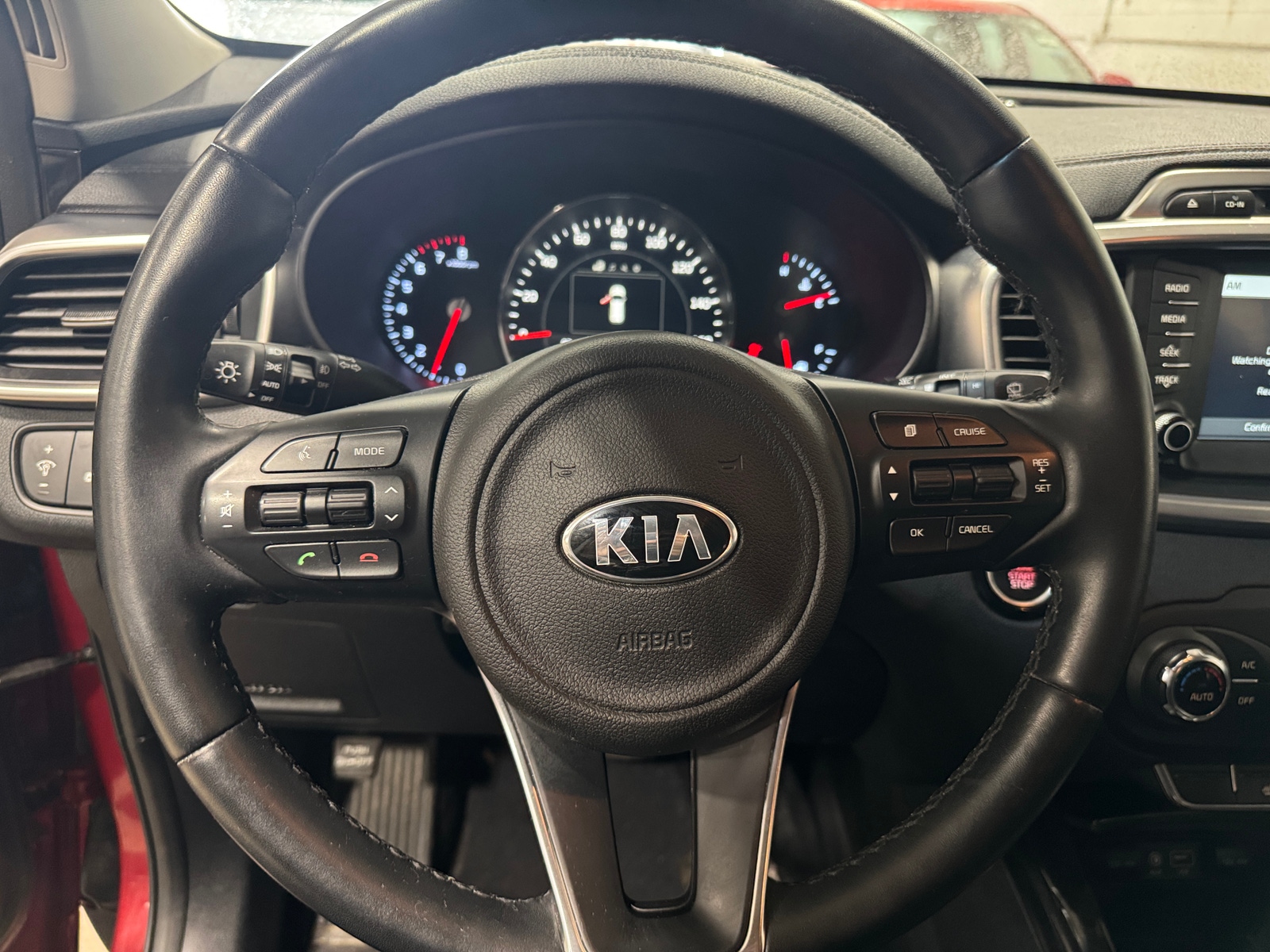 Thumbnail: 2017 Kia Sorento - 4