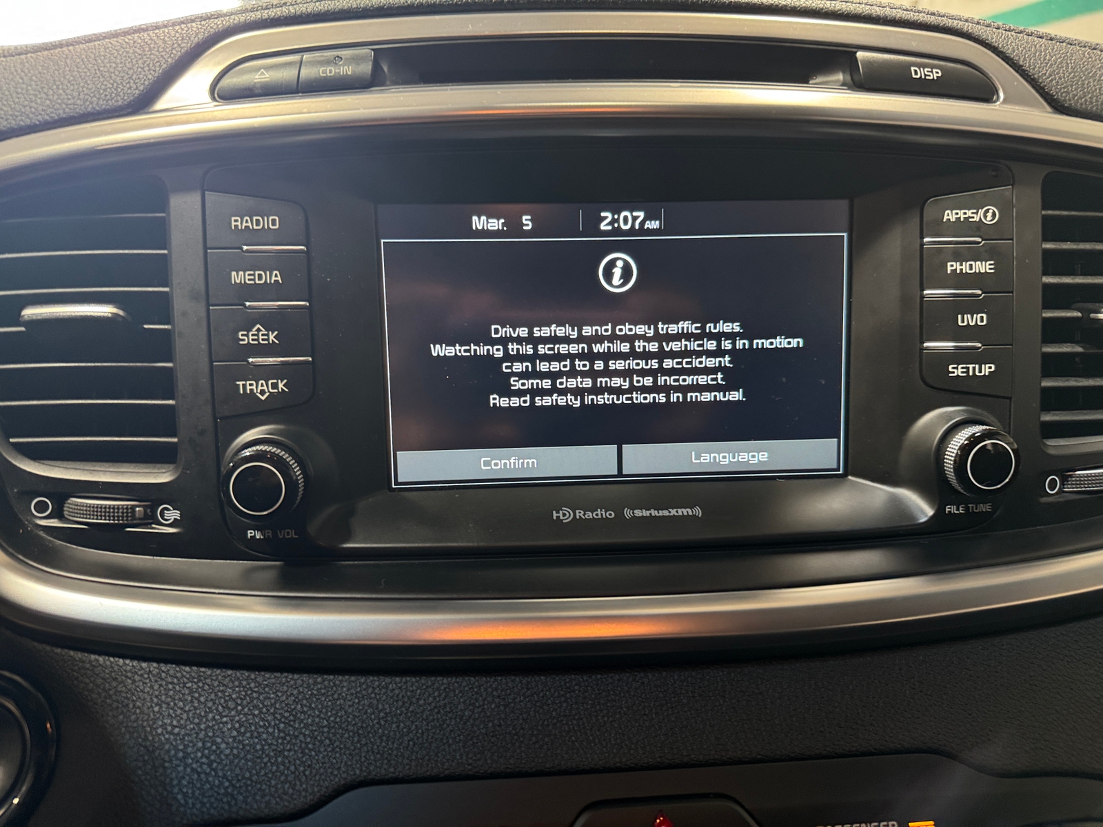 Thumbnail: 2017 Kia Sorento - 3