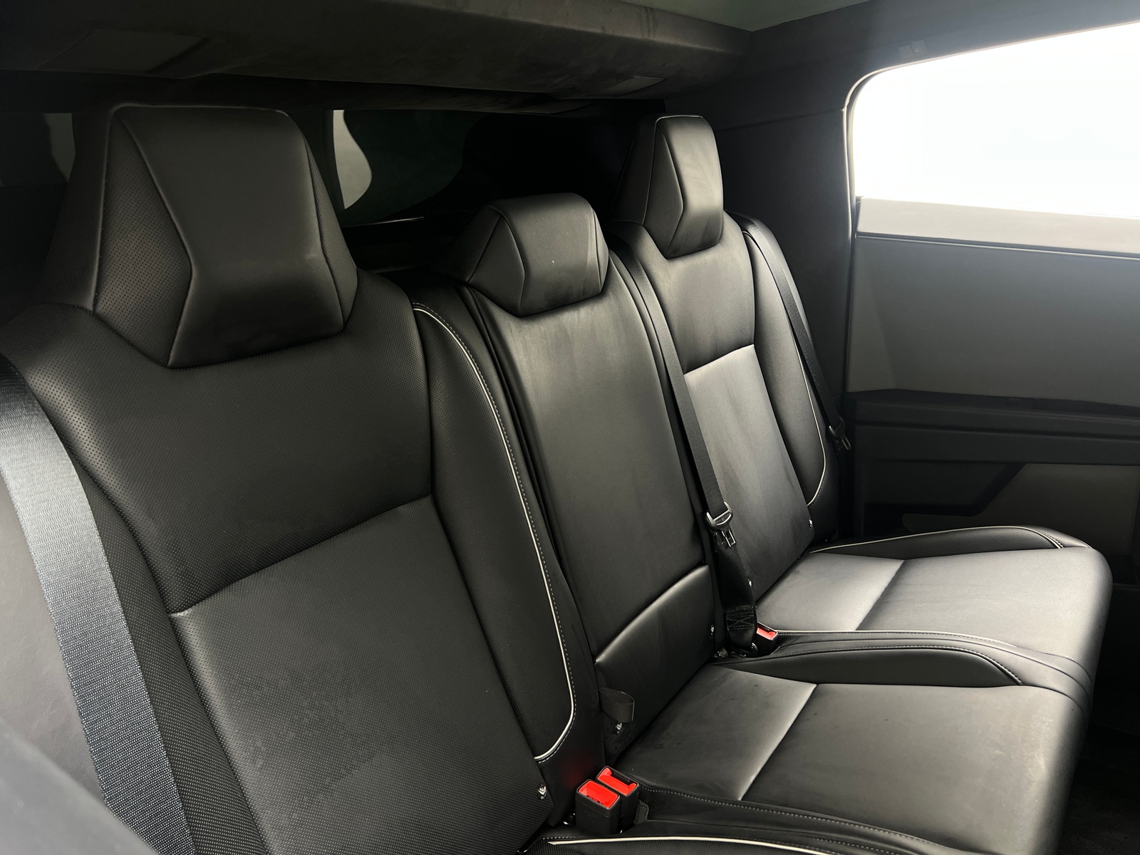 Thumbnail: 2025 Tesla Cybertruck - 5