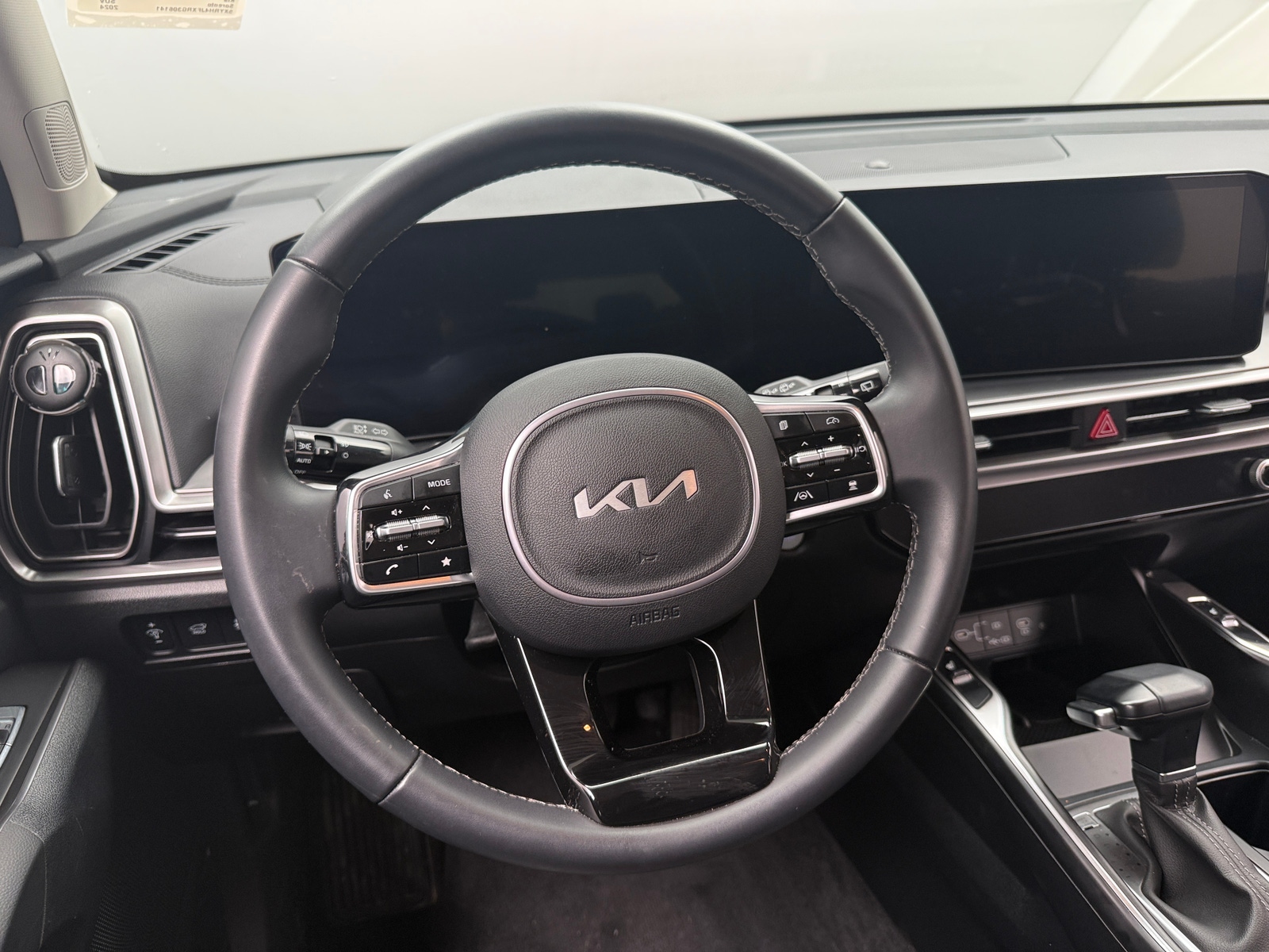 Thumbnail: 2024 Kia Sorento - 4