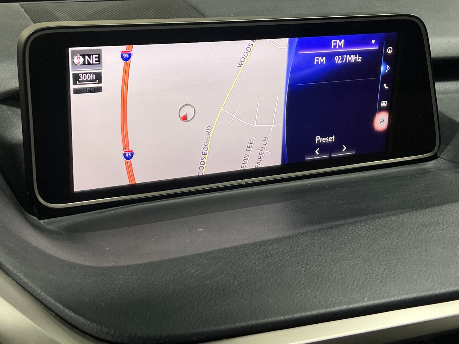 Thumbnail: 2017 Lexus RX - 4