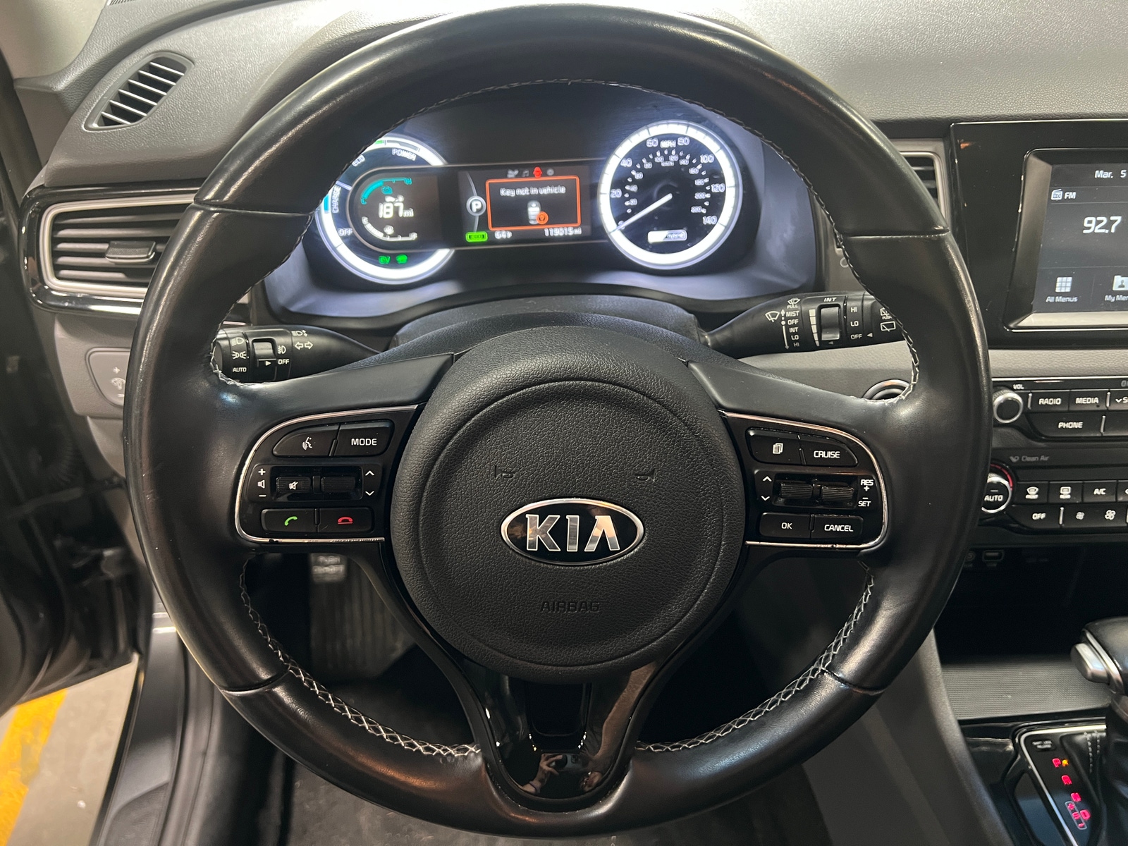 Thumbnail: 2017 Kia Niro - 4
