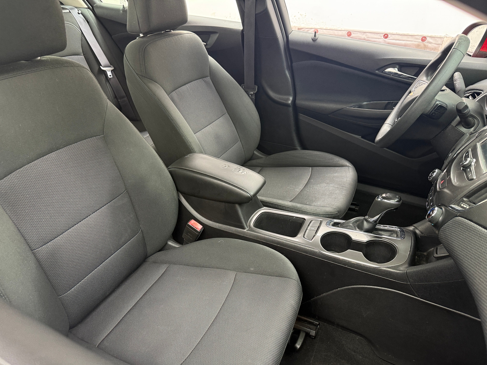 Thumbnail: 2017 Chevrolet Cruze - 2