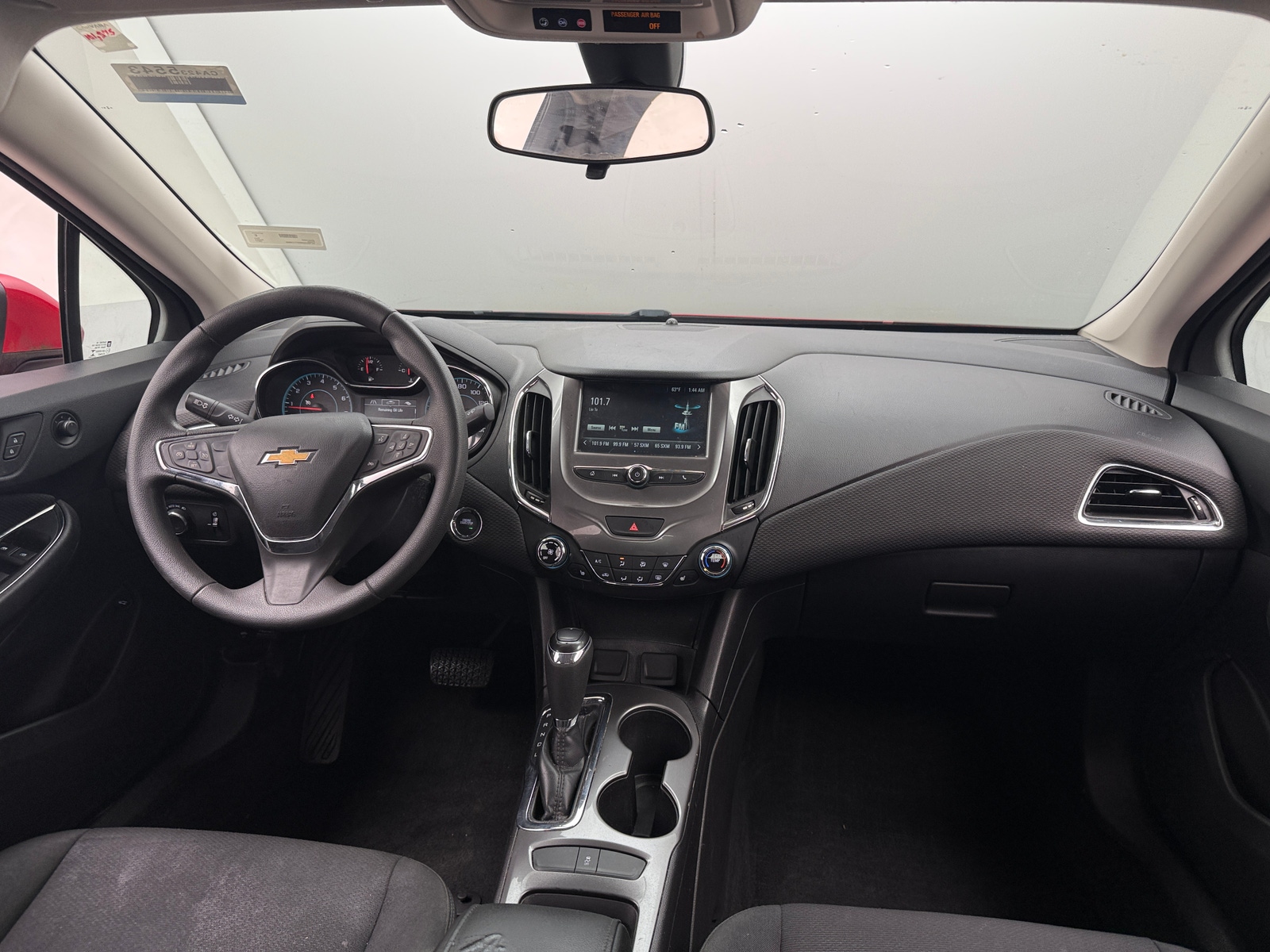 Thumbnail: 2017 Chevrolet Cruze - 3