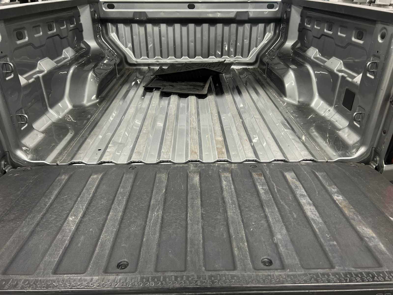 Thumbnail: 2023 Chevrolet Colorado - 7