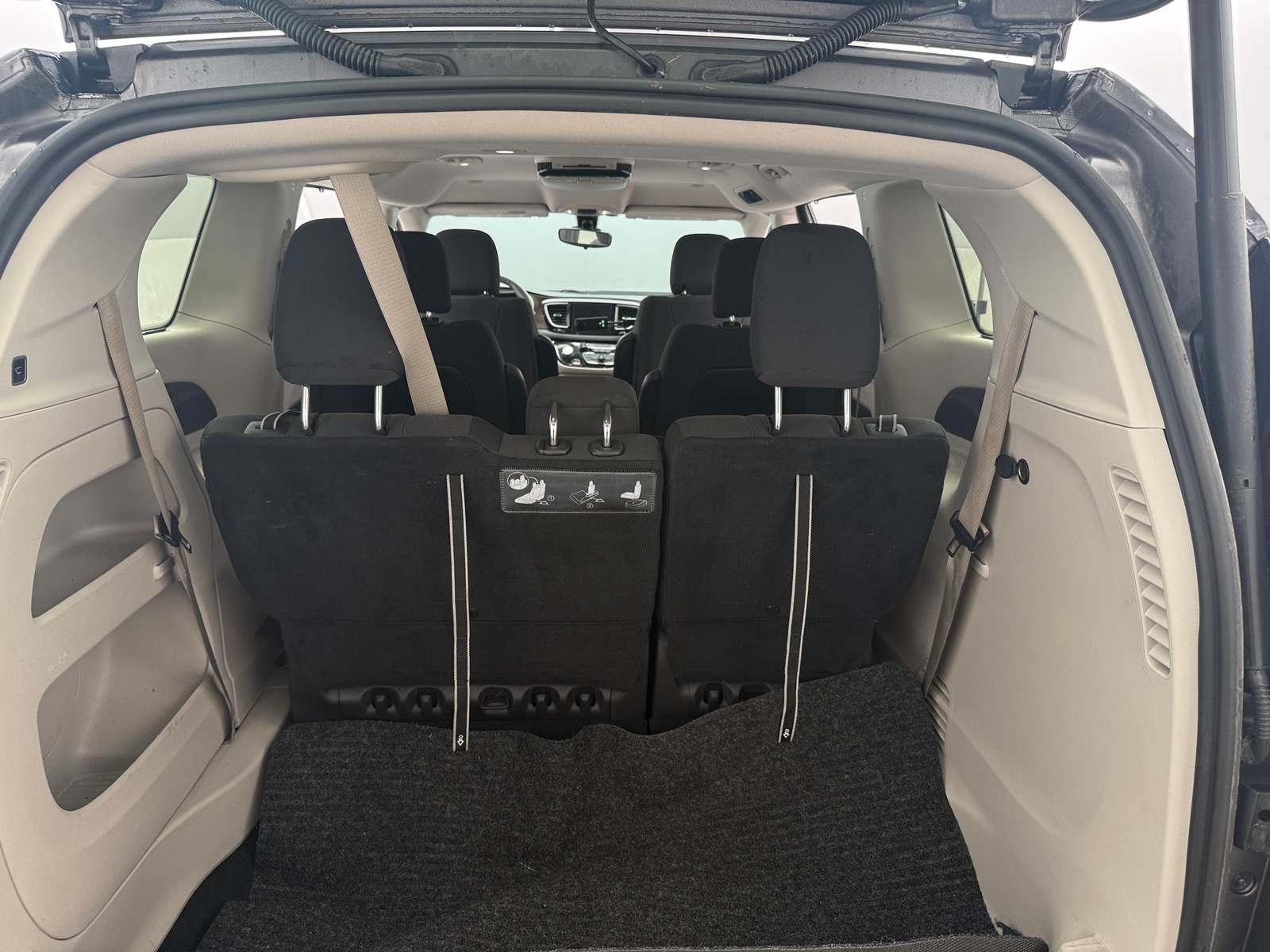 Thumbnail: 2017 Chrysler Pacifica - 7