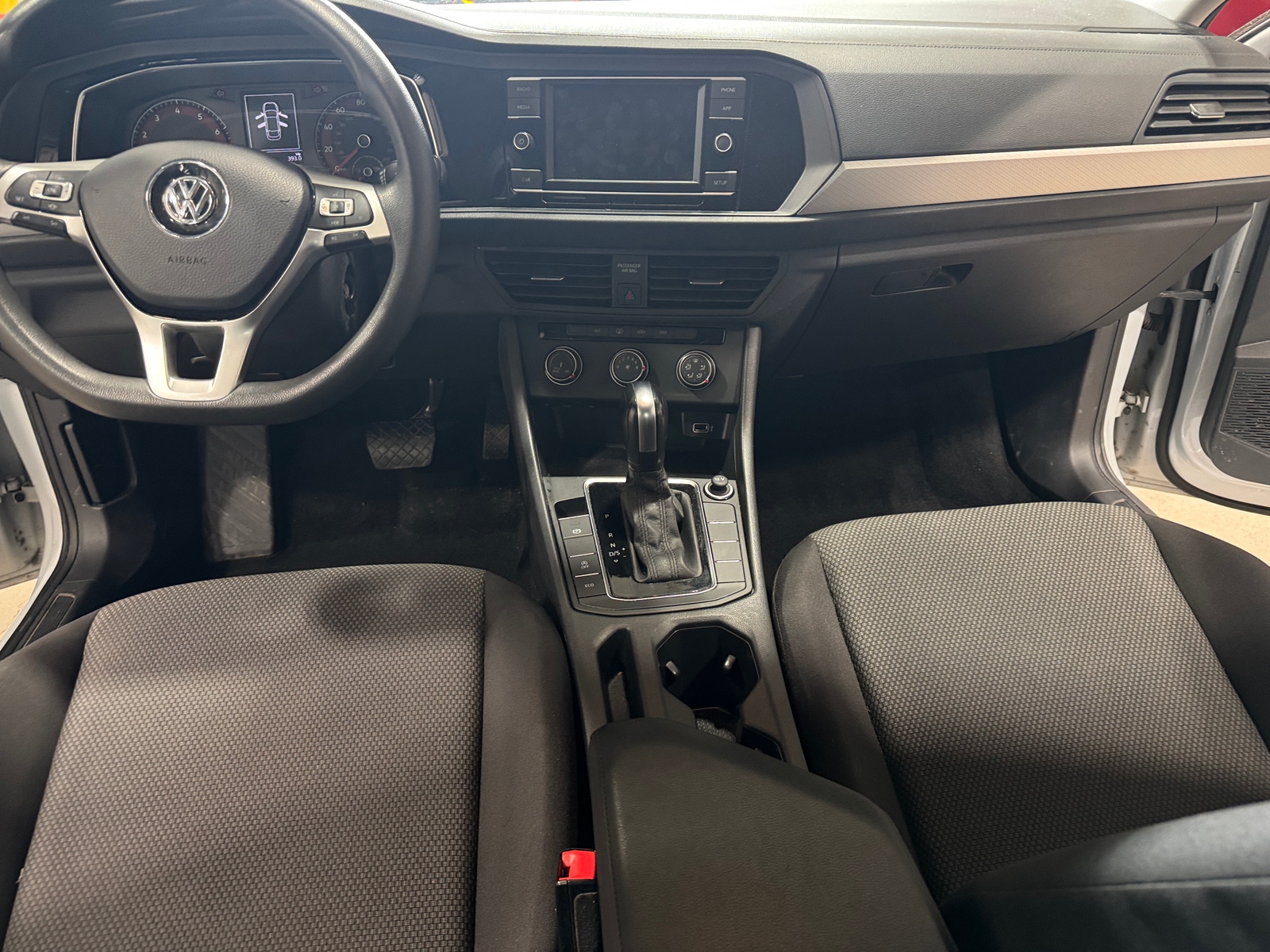 Thumbnail: 2019 Volkswagen Jetta - 3