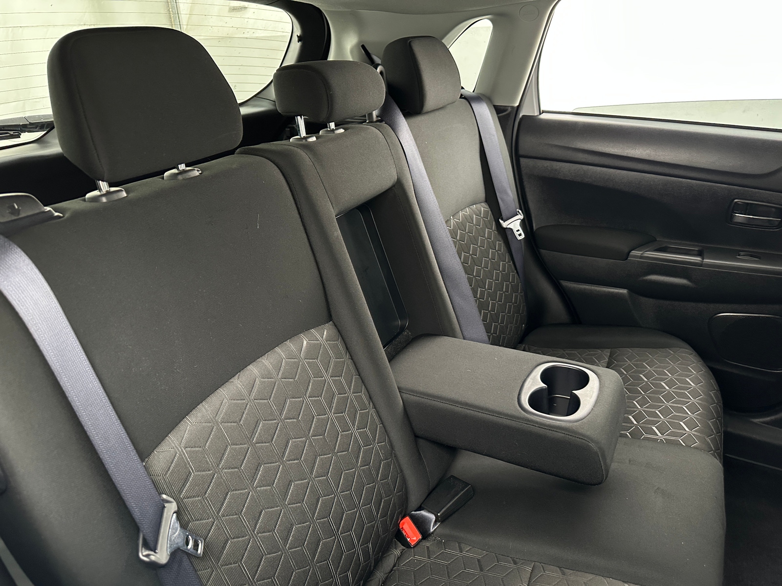 Thumbnail: 2024 Mitsubishi Outlander Sport - 6
