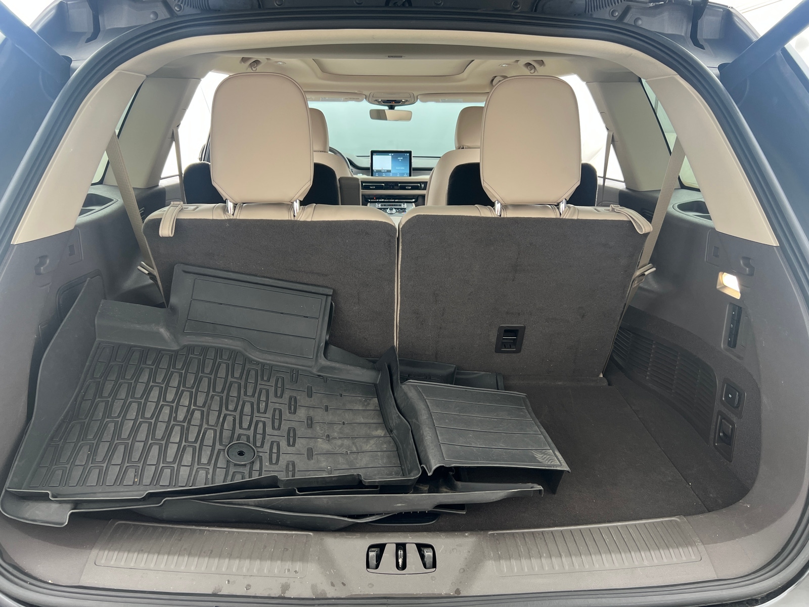 Thumbnail: 2022 Lincoln Aviator - 6