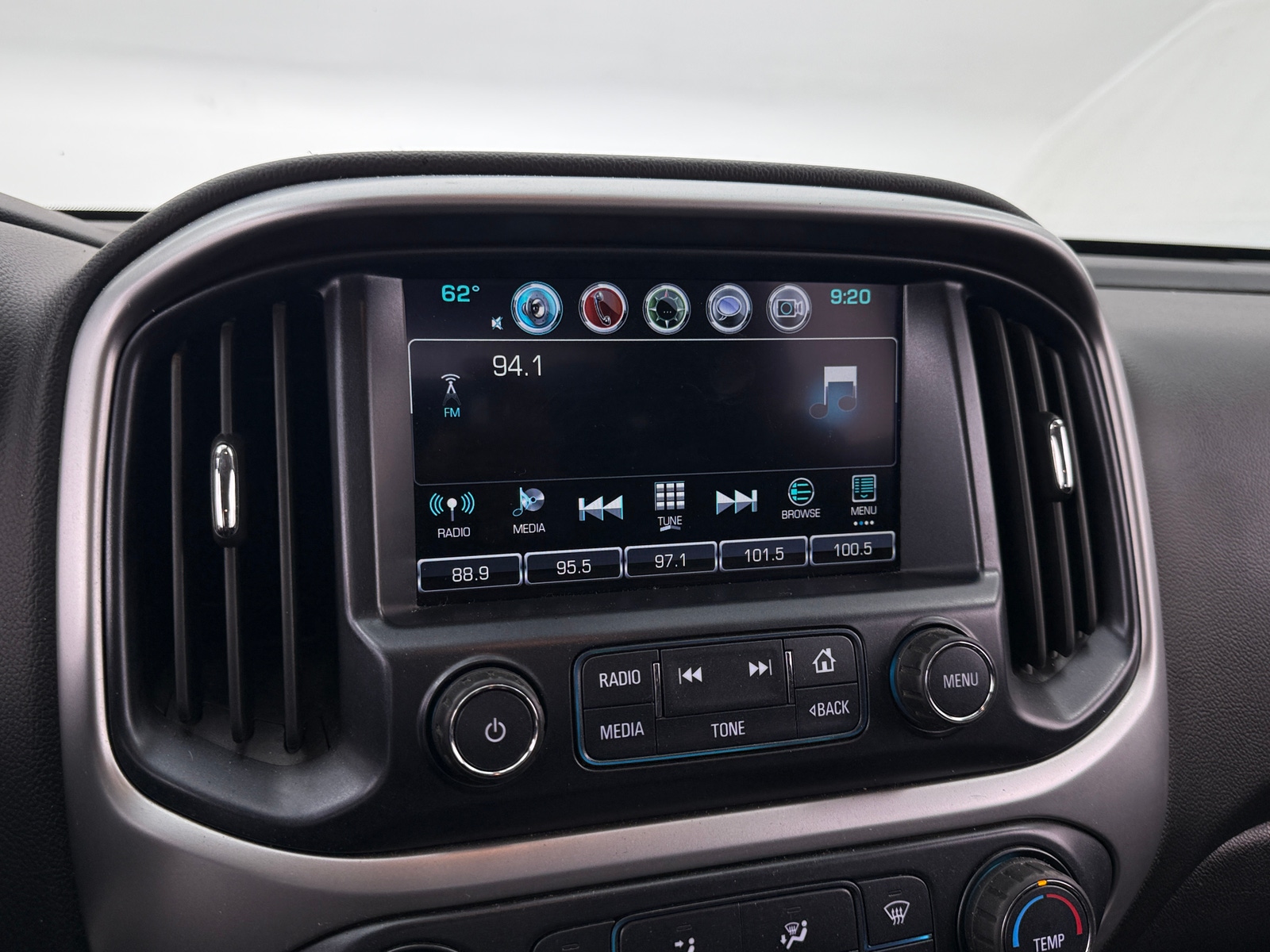 Thumbnail: 2018 Chevrolet Colorado - 4