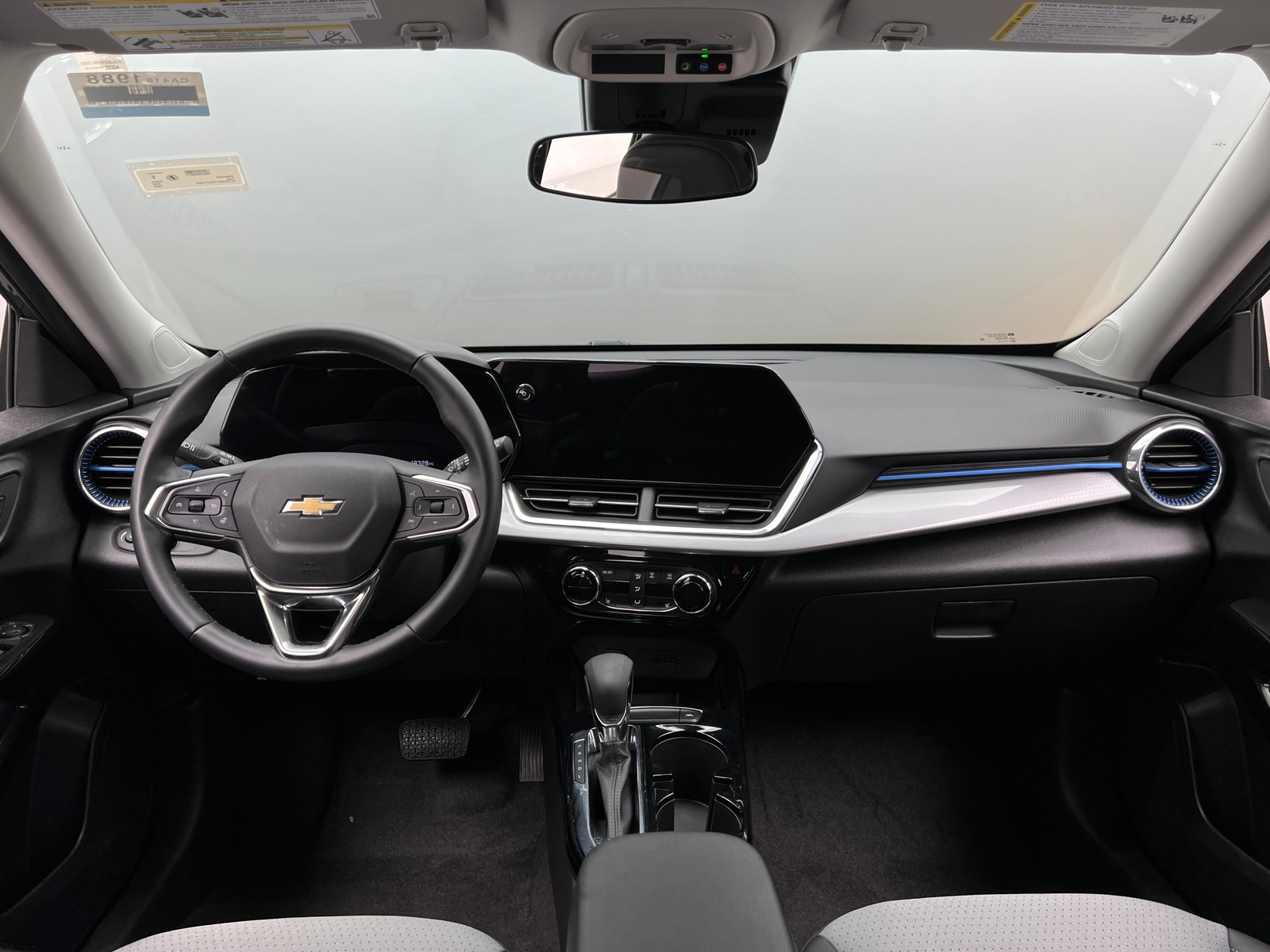 Thumbnail: 2025 Chevrolet Trax - 3