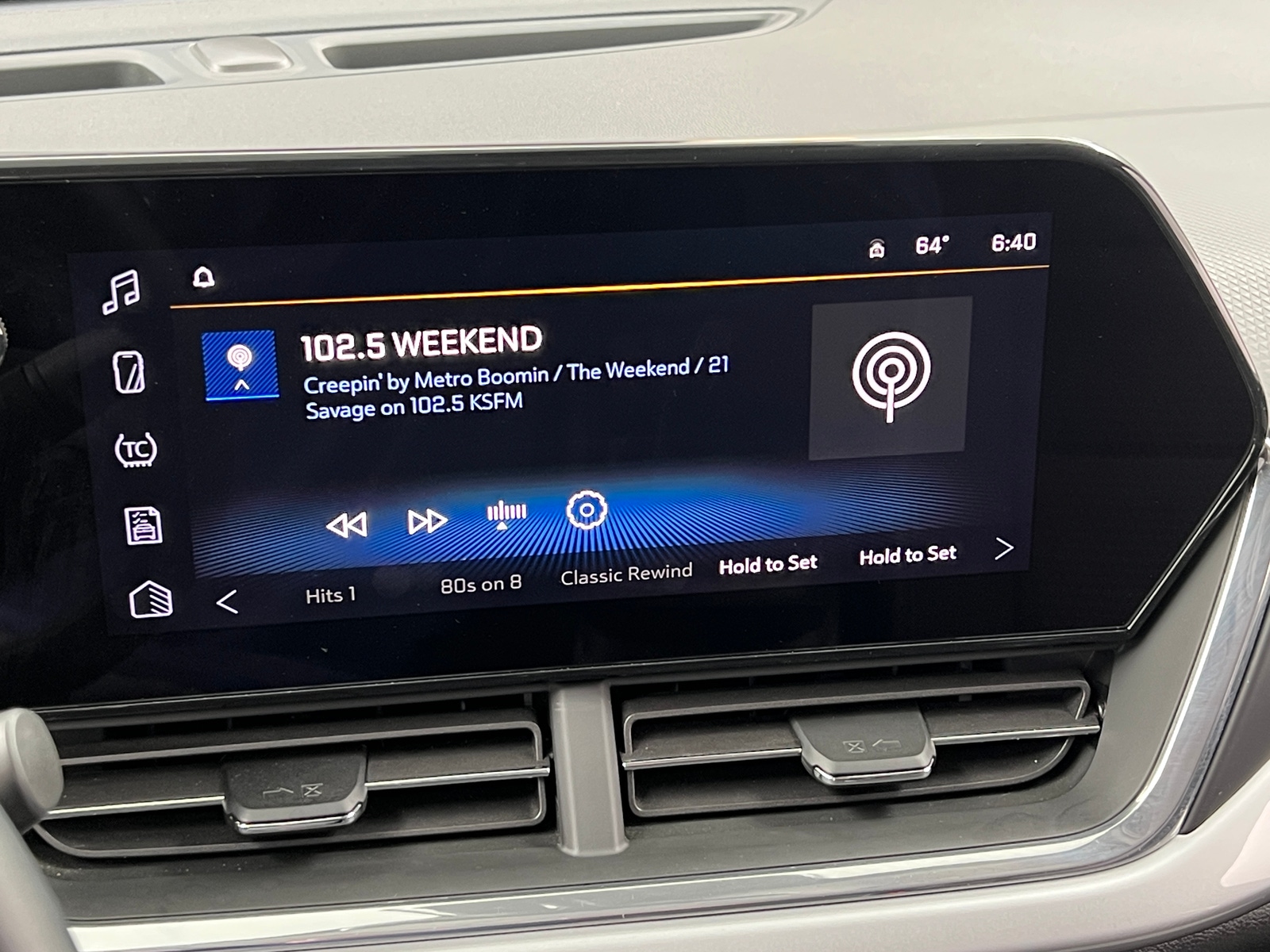 Thumbnail: 2025 Chevrolet Trax - 4