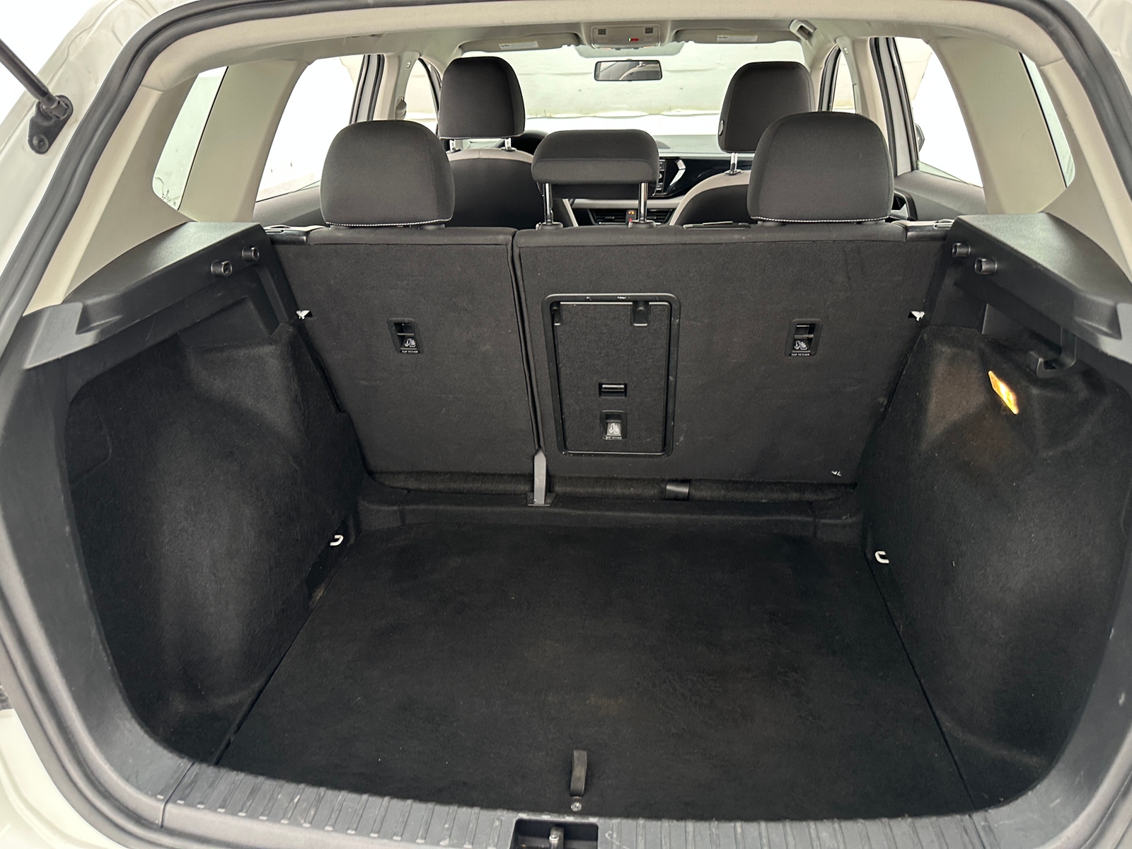 Thumbnail: 2022 Volkswagen Taos - 7