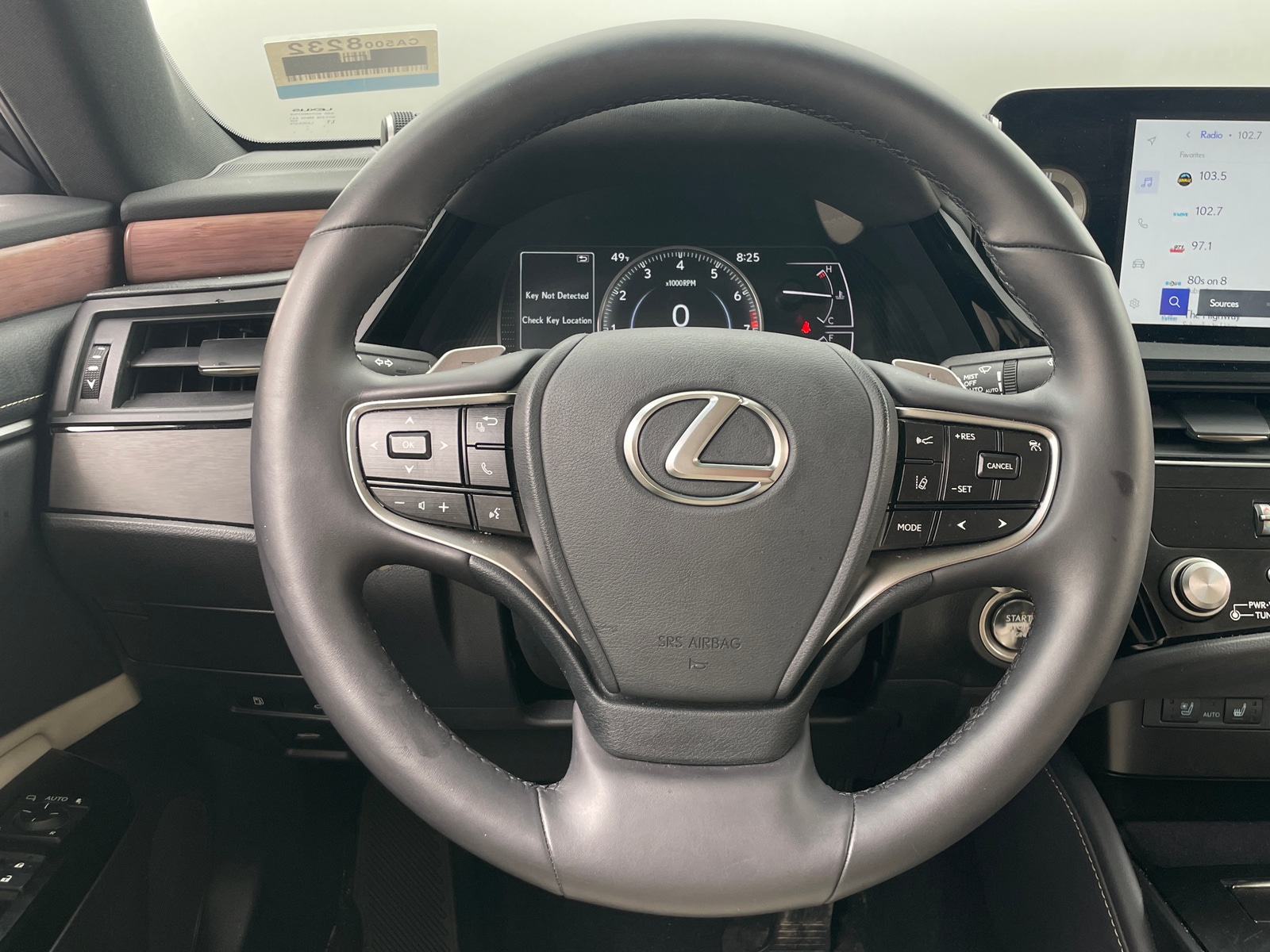 Thumbnail: 2025 Lexus ES - 4