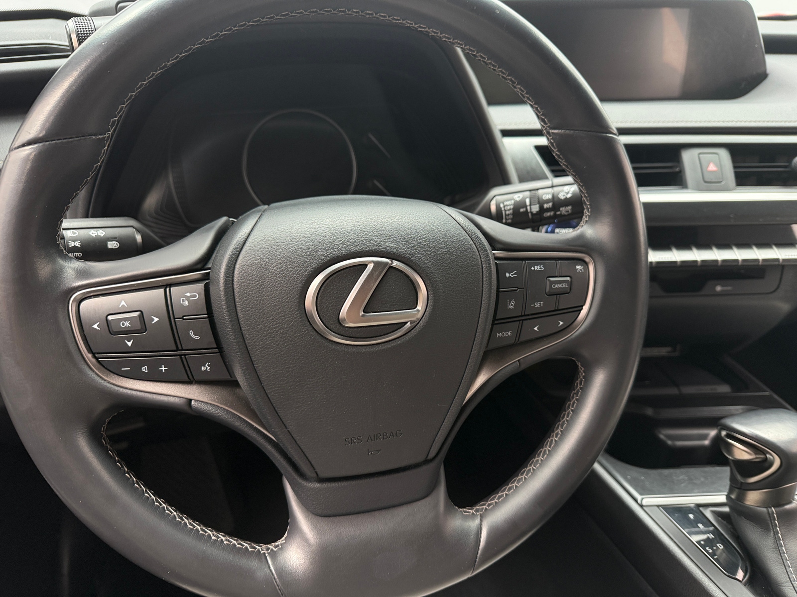 Thumbnail: 2021 Lexus UX - 4