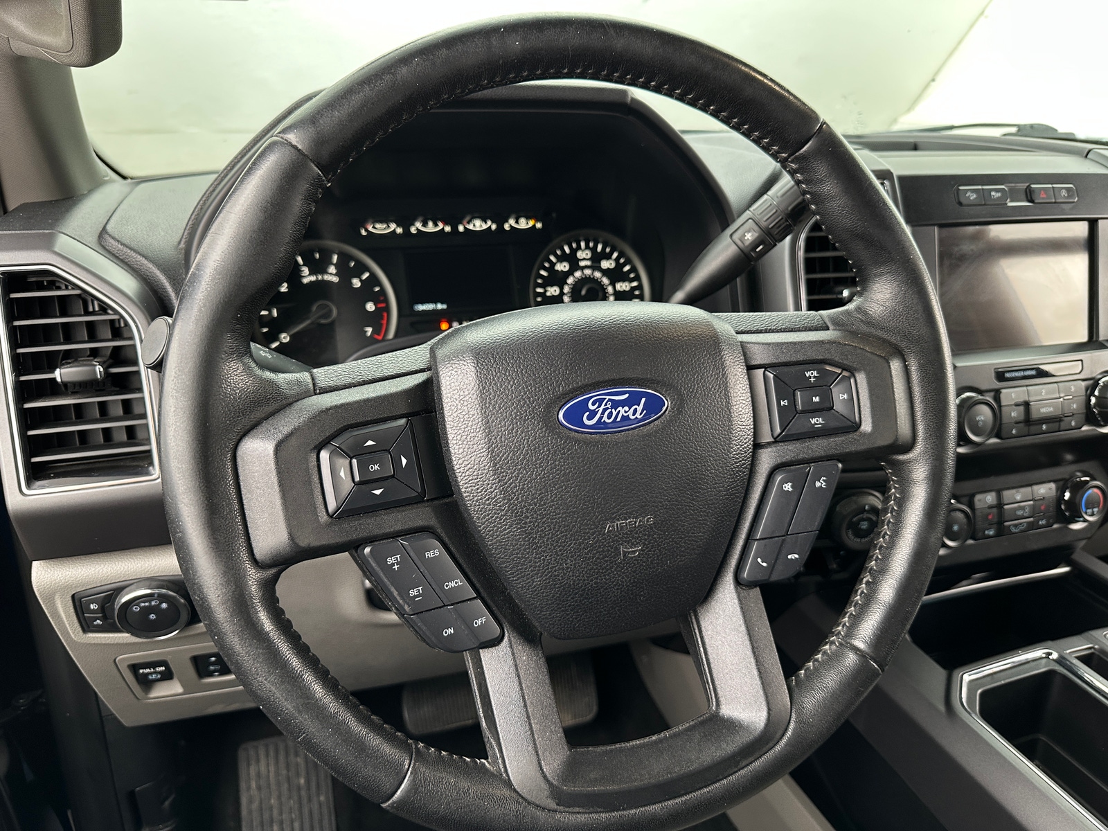 Thumbnail: 2019 Ford Econoline - 5