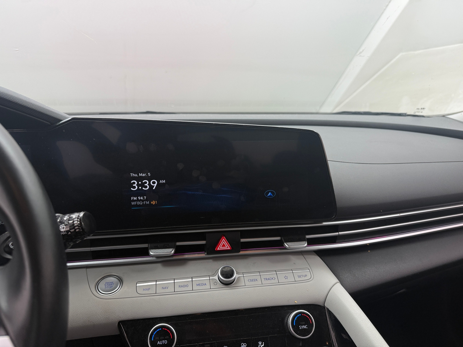 Thumbnail: 2024 Hyundai Elantra - 3