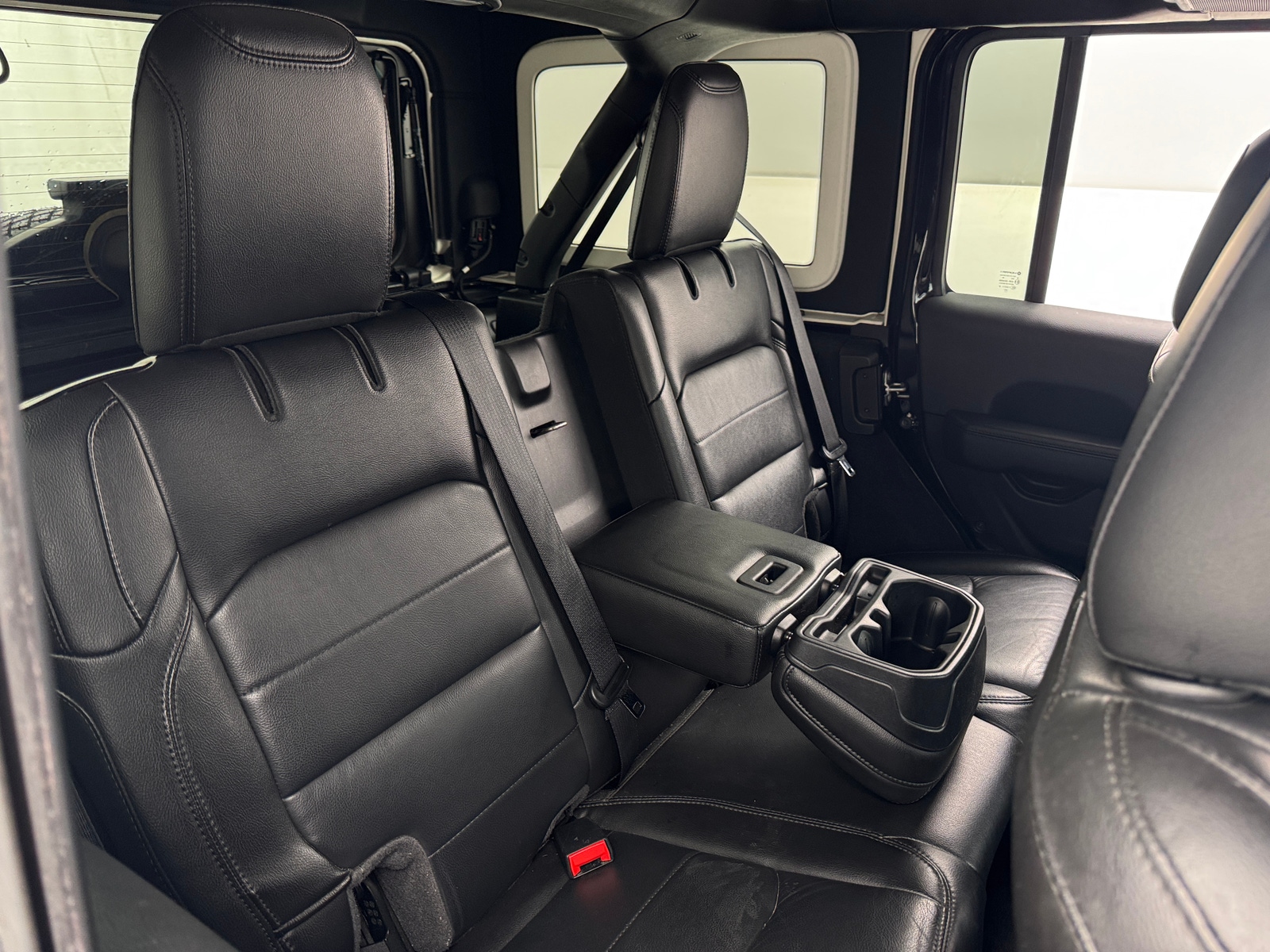 Thumbnail: 2021 Jeep Wrangler - 5