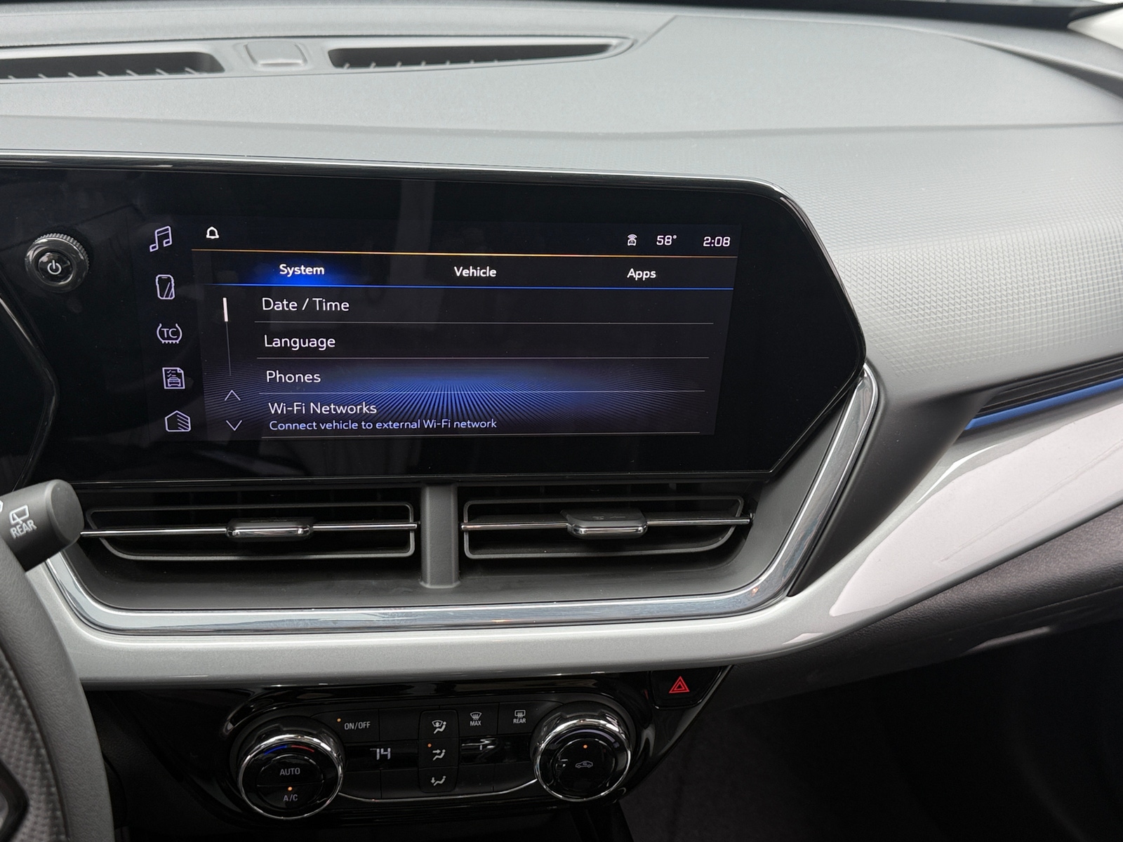 Thumbnail: 2025 Chevrolet Trax - 4