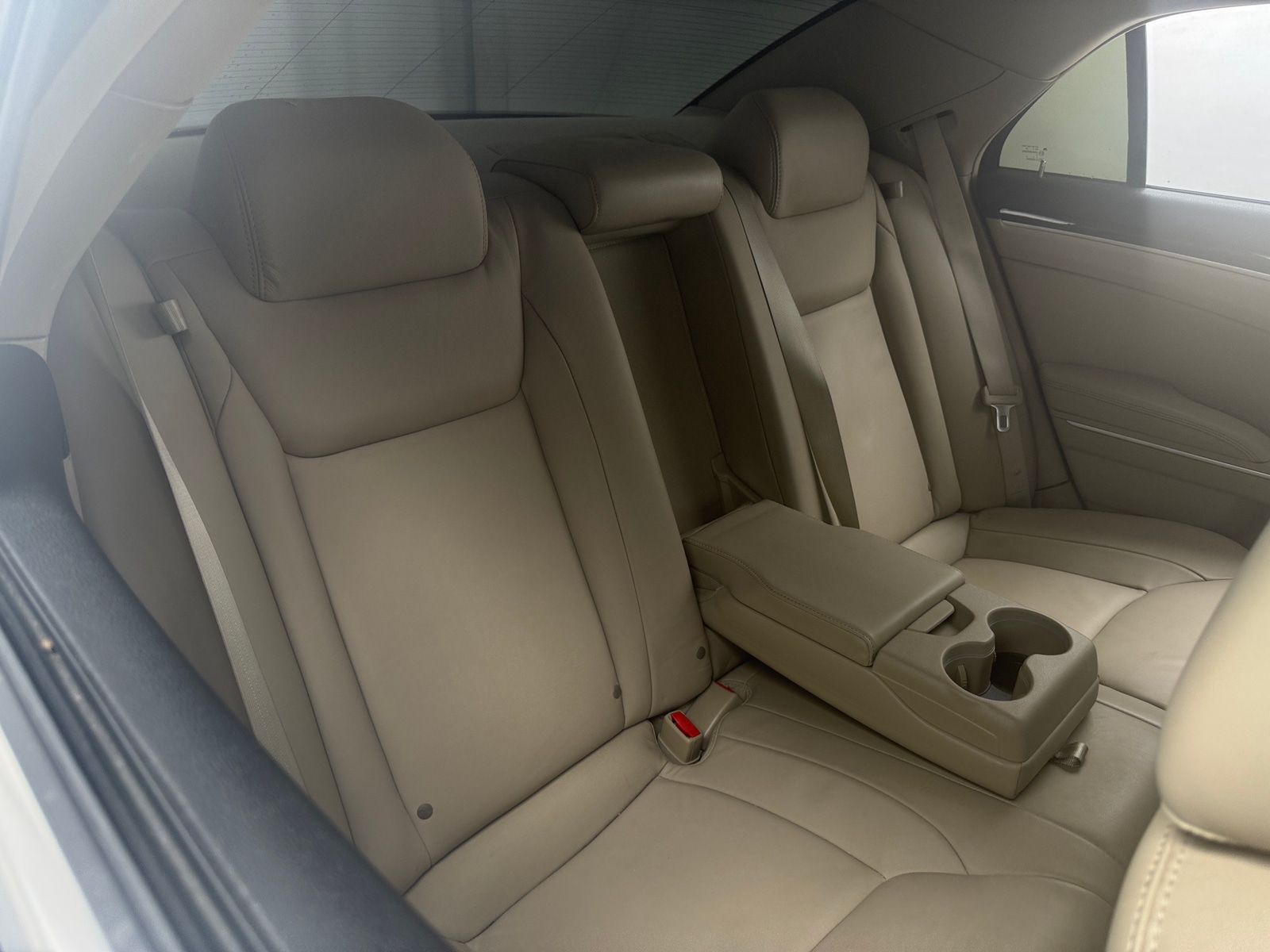 Thumbnail: 2013 Chrysler 300 - 5