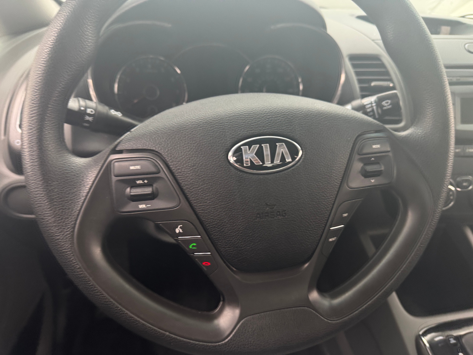 Thumbnail: 2017 Kia Forte - 5