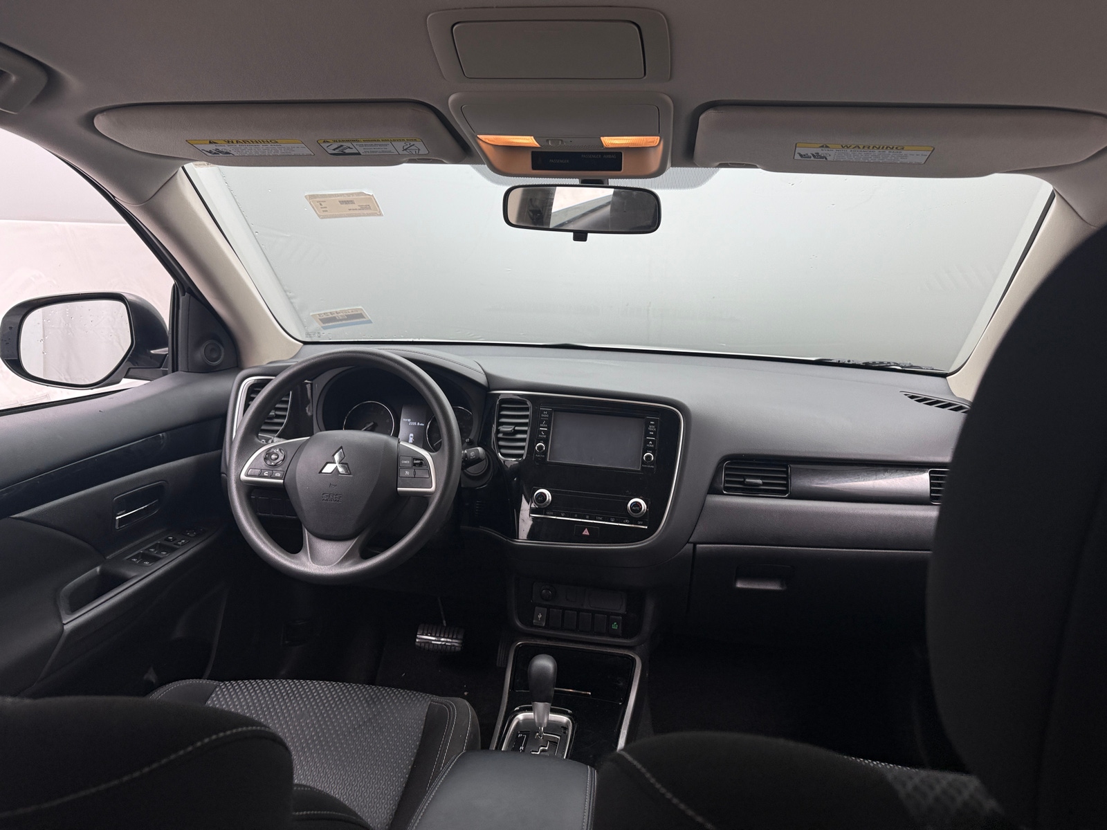 Thumbnail: 2020 Mitsubishi Outlander - 3