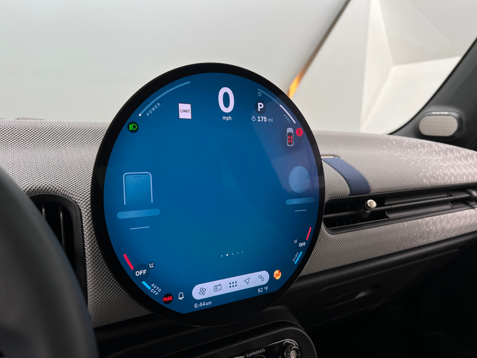 Thumbnail: 2025 MINI Cooper Hardtop - 3