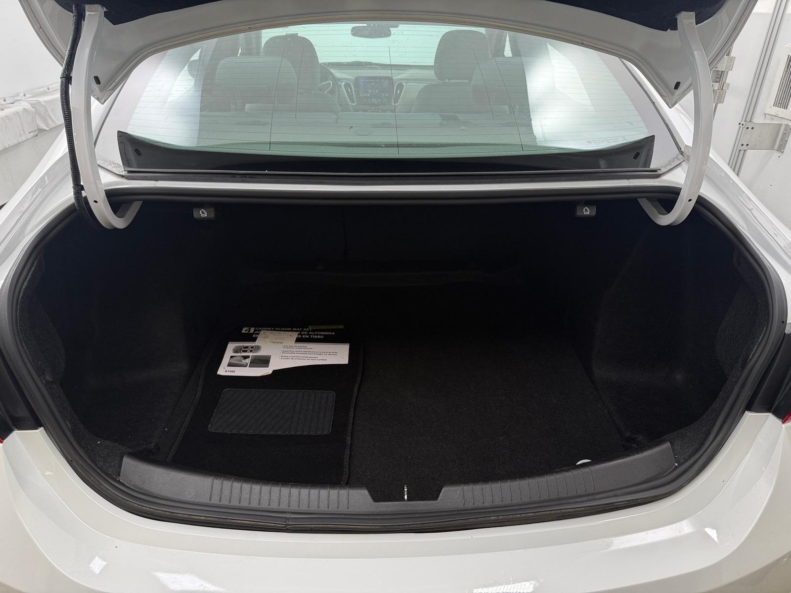 Thumbnail: 2023 Chevrolet Malibu - 7