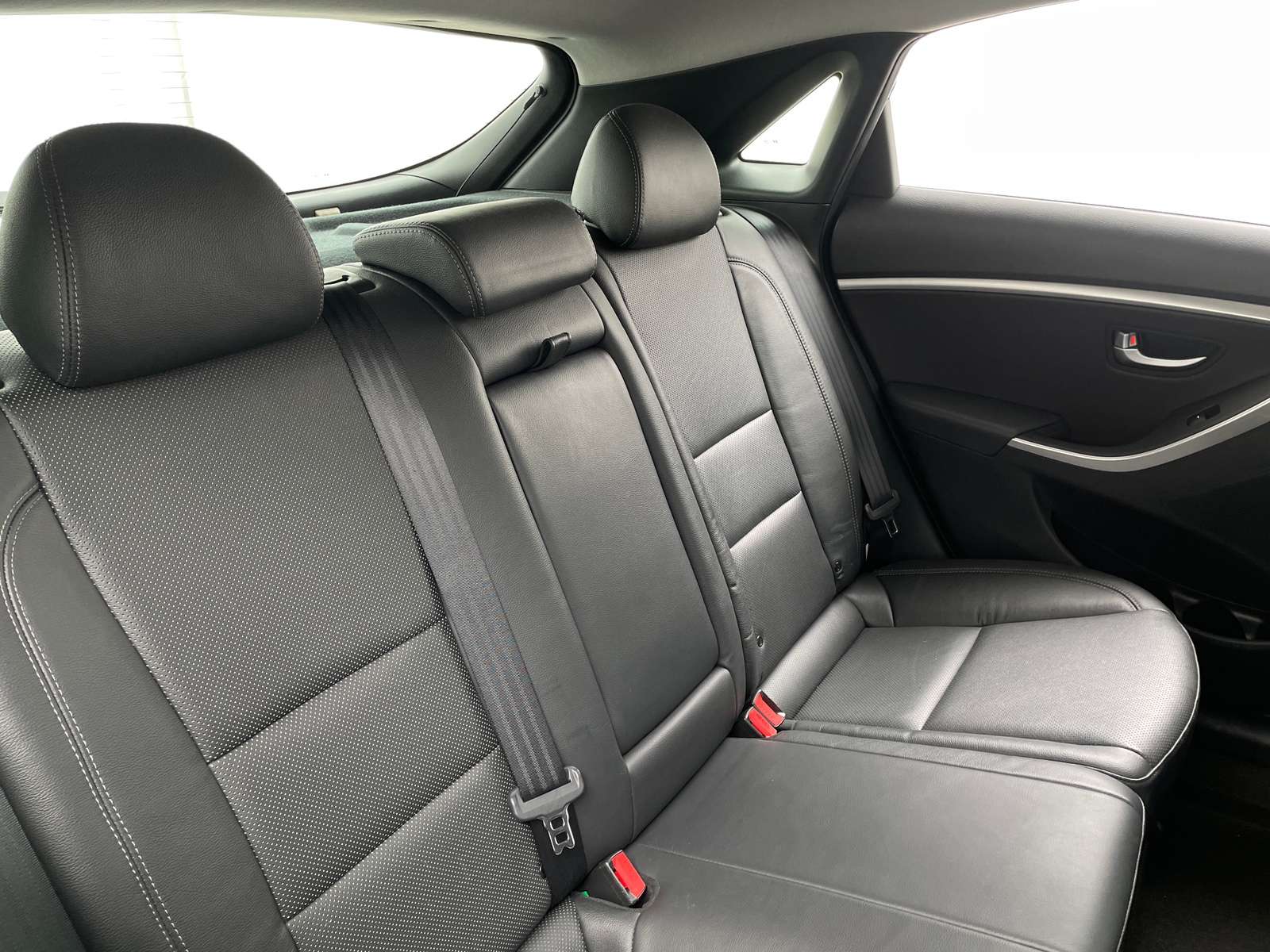 Thumbnail: 2015 Hyundai Elantra - 6