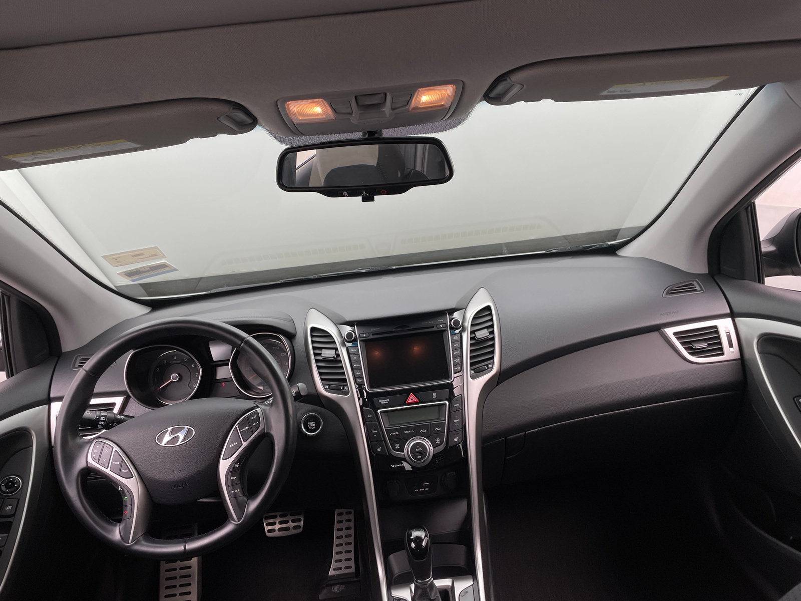 Thumbnail: 2015 Hyundai Elantra - 3