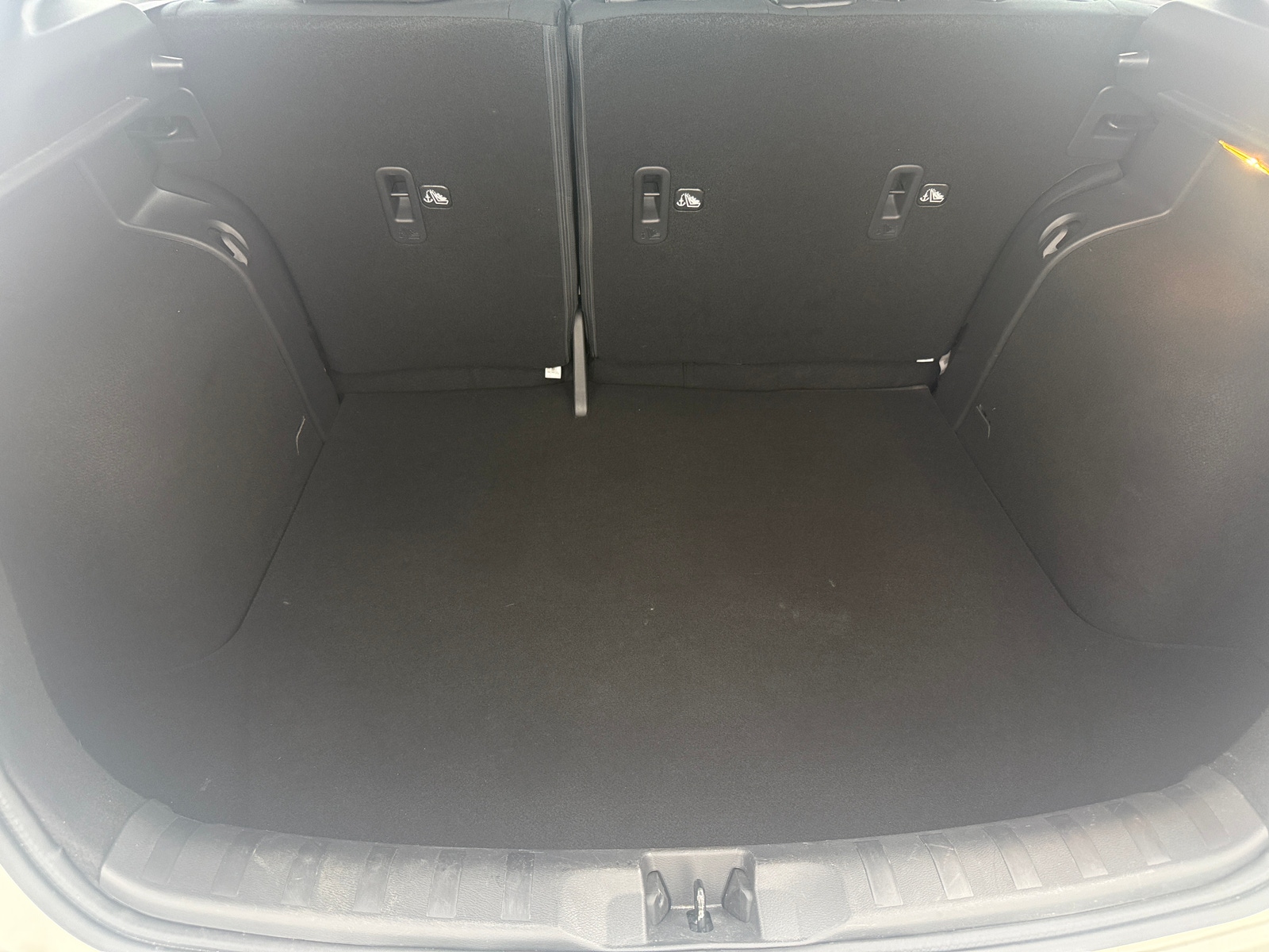 Thumbnail: 2023 Nissan Kicks - 7