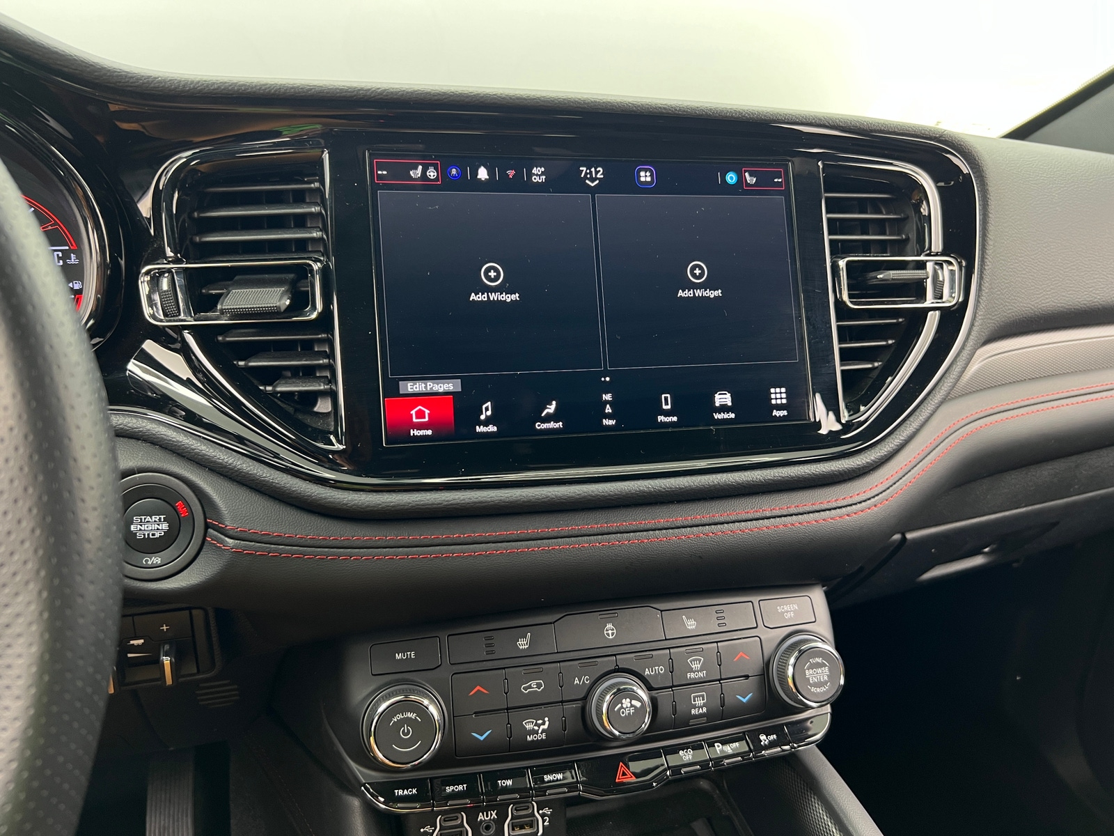 Thumbnail: 2023 Dodge Durango - 4