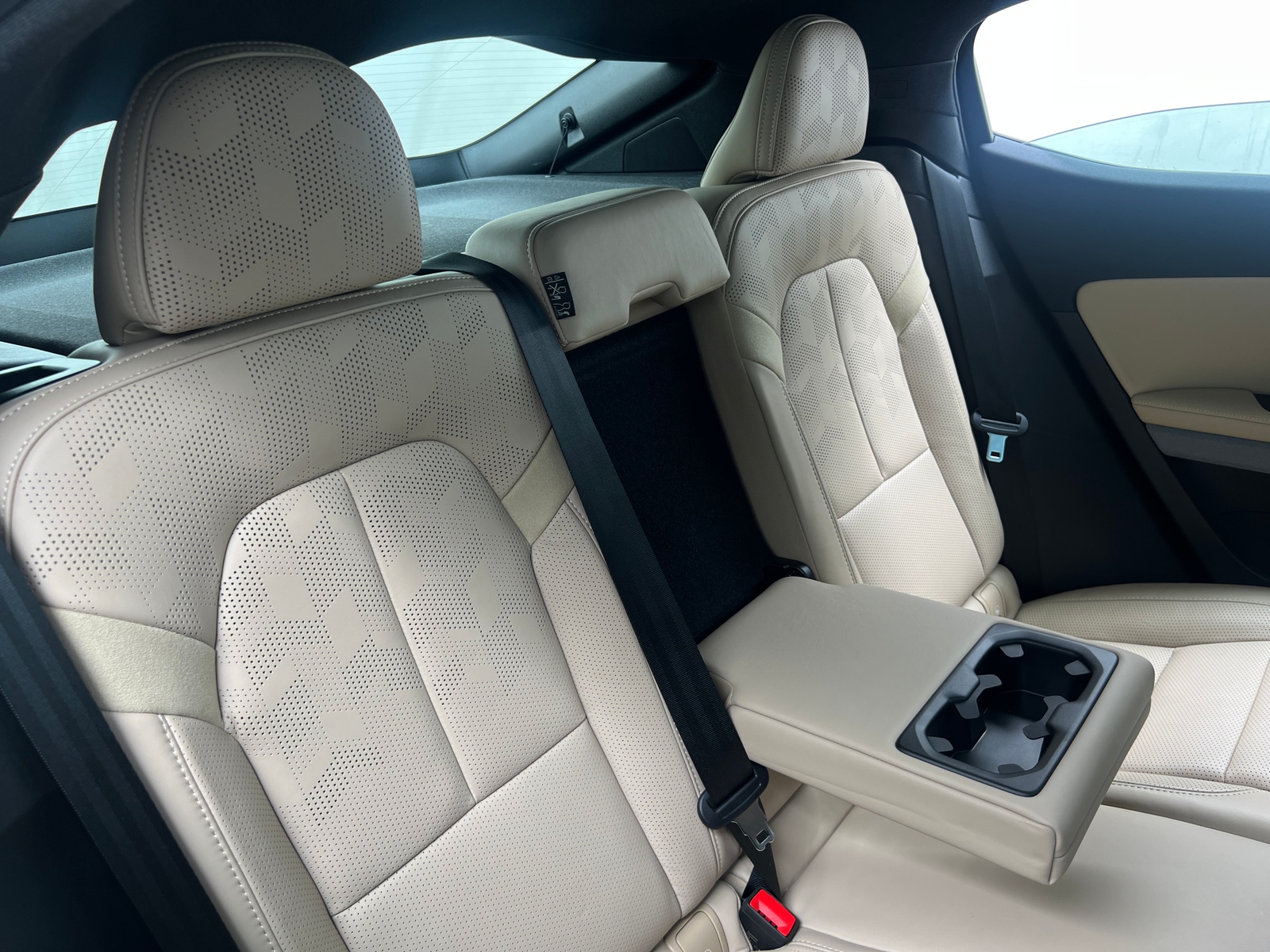 Thumbnail: 2022 Polestar 2 - 5