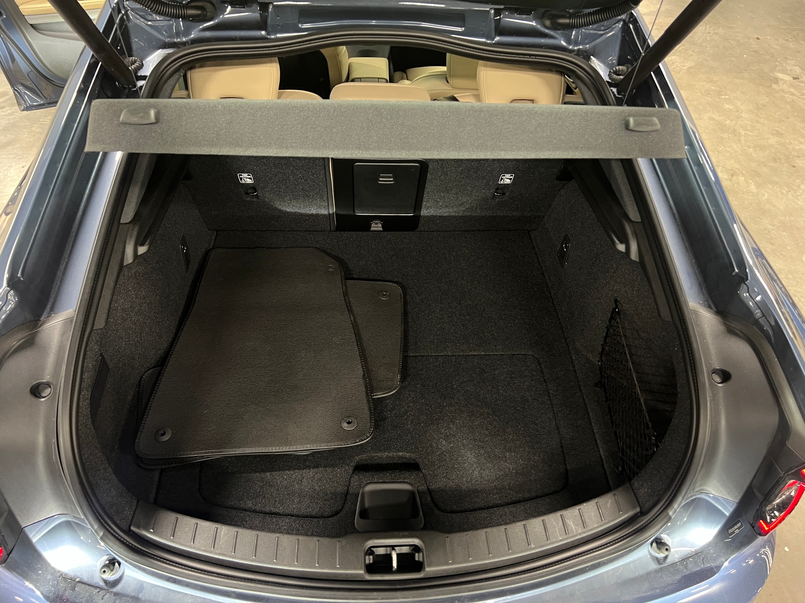 Thumbnail: 2022 Polestar 2 - 6