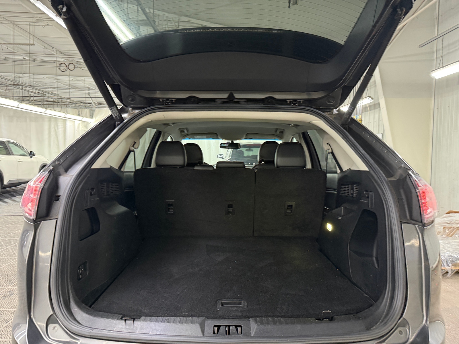 Thumbnail: 2015 Ford Edge - 6