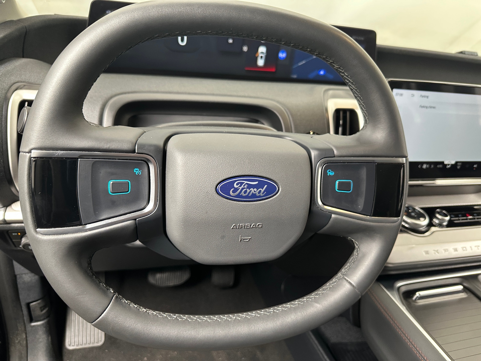 Thumbnail: 2025 Ford Expedition MAX - 5