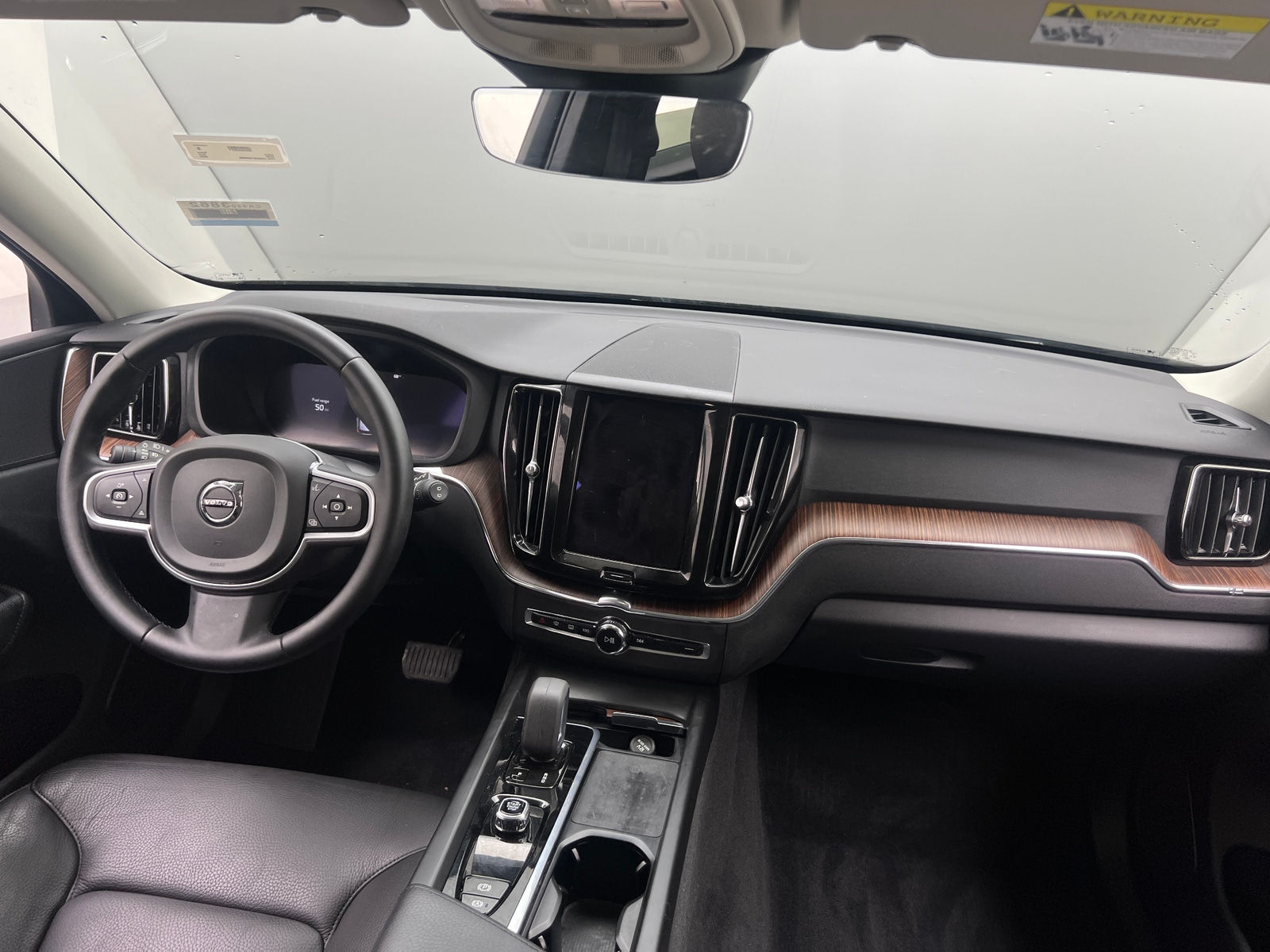 Thumbnail: 2022 Volvo XC60 - 2