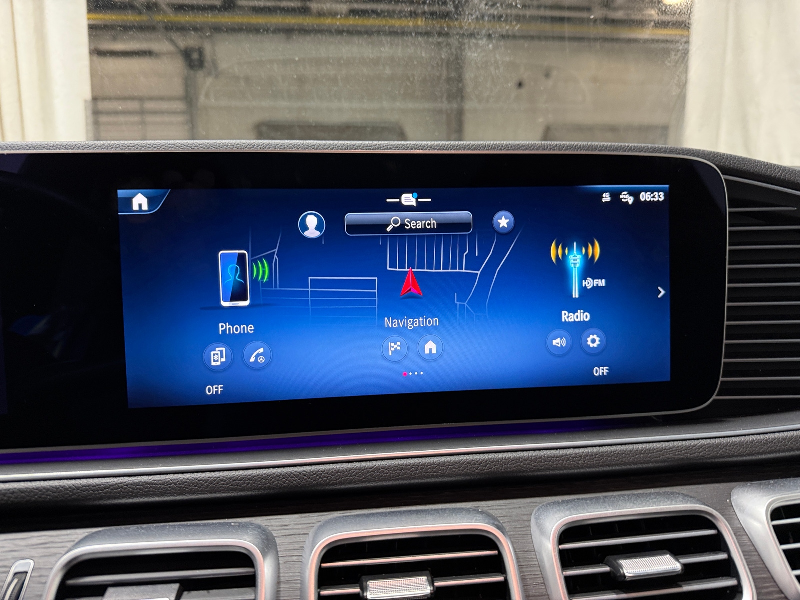 Thumbnail: 2025 Mercedes-Benz GLE - 3