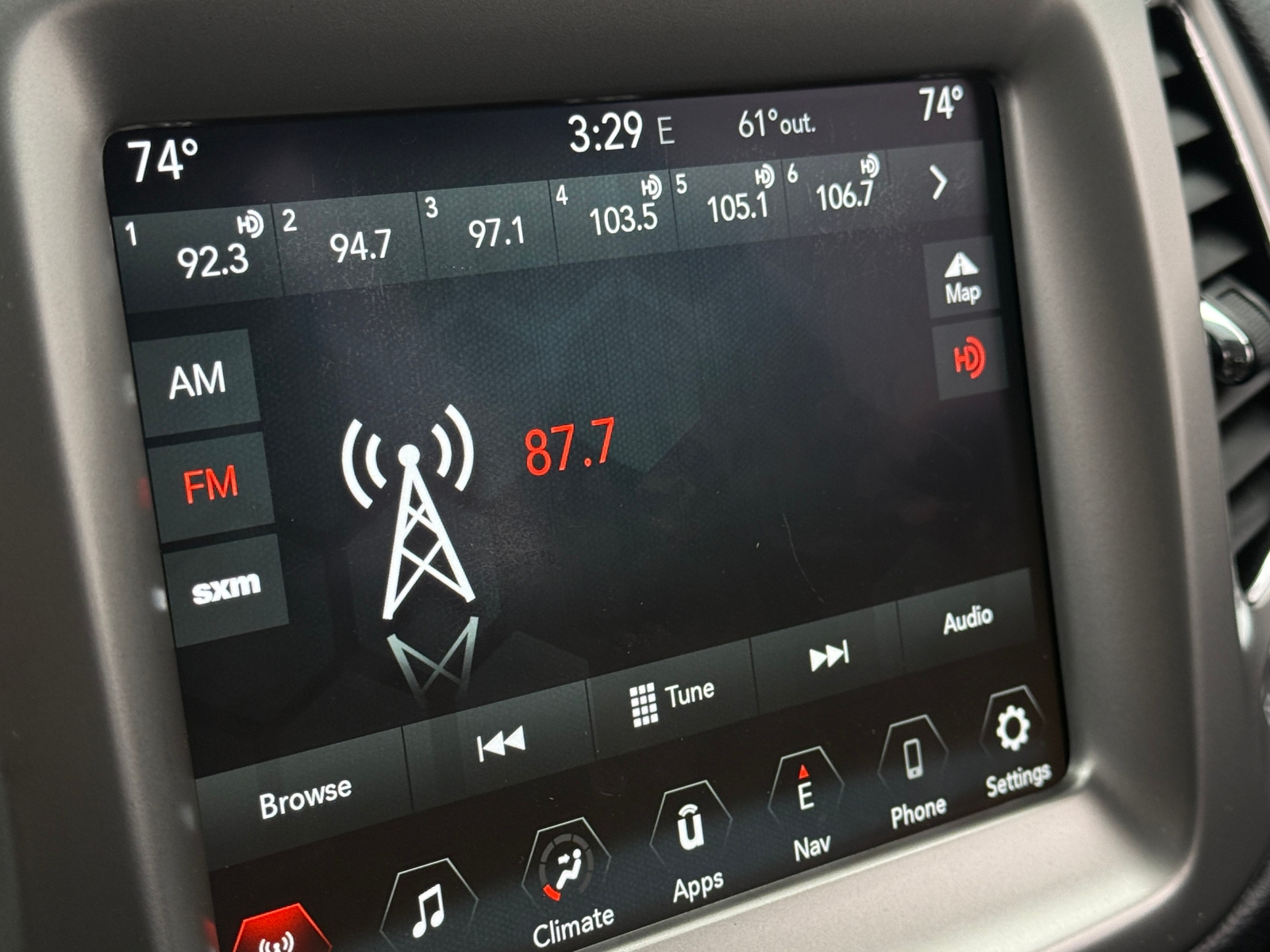 Thumbnail: 2018 Jeep Compass - 3