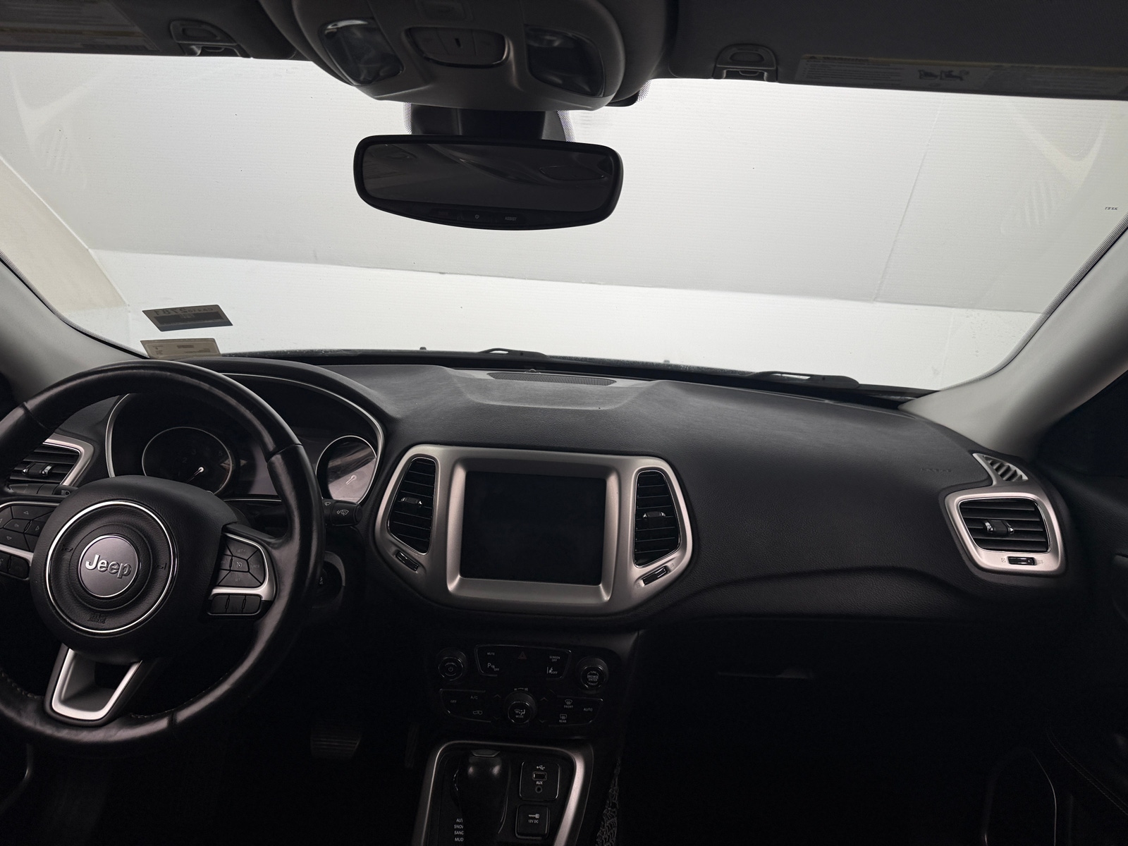 Thumbnail: 2018 Jeep Compass - 3